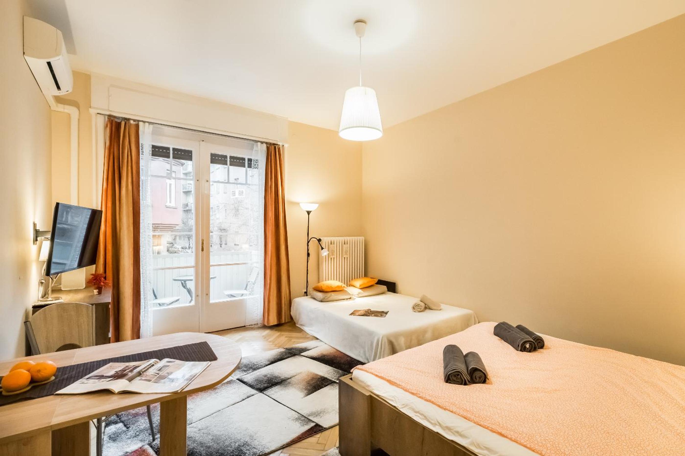 BpR Orange Dream Apartment view 3