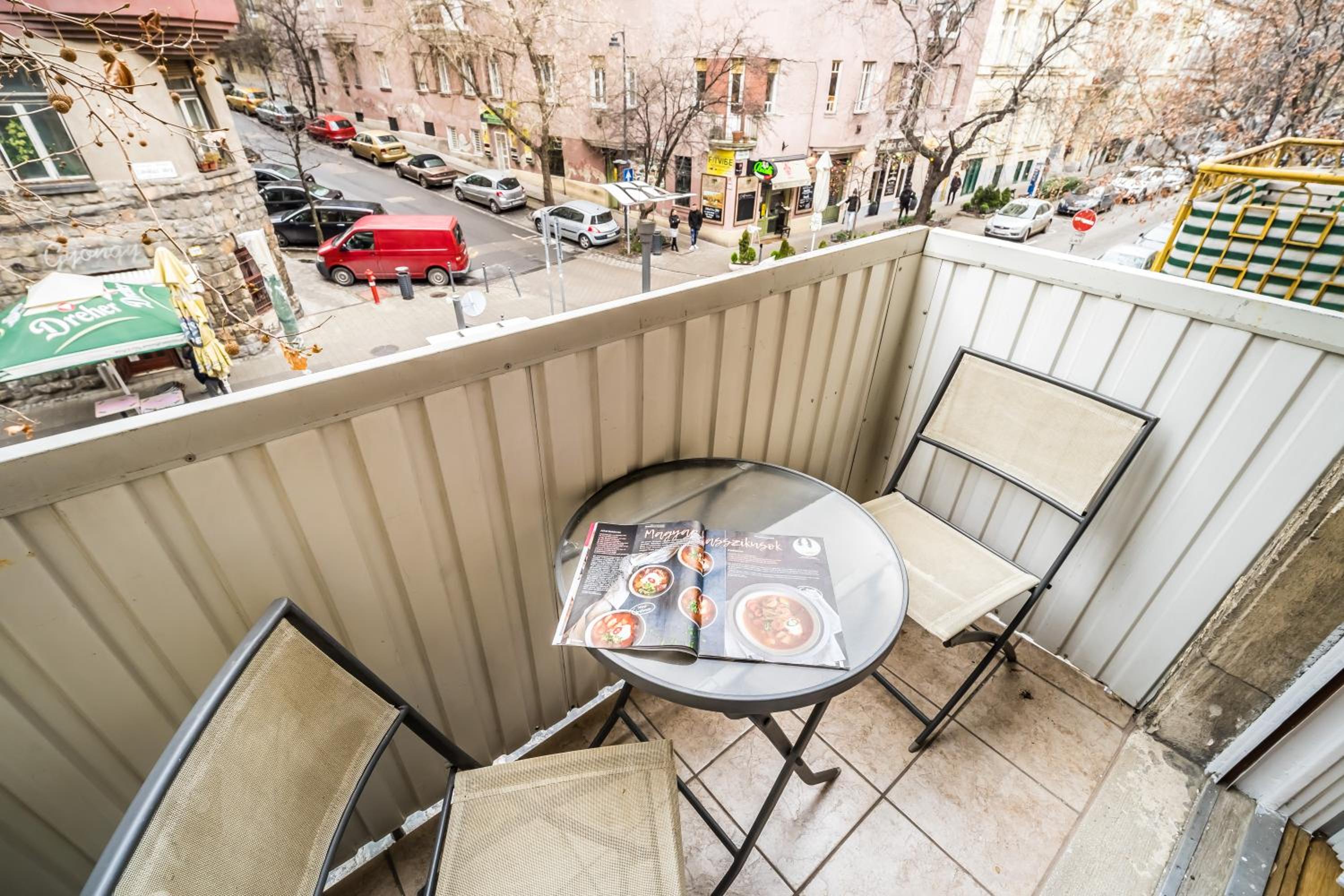 BpR Orange Dream Apartment view 4