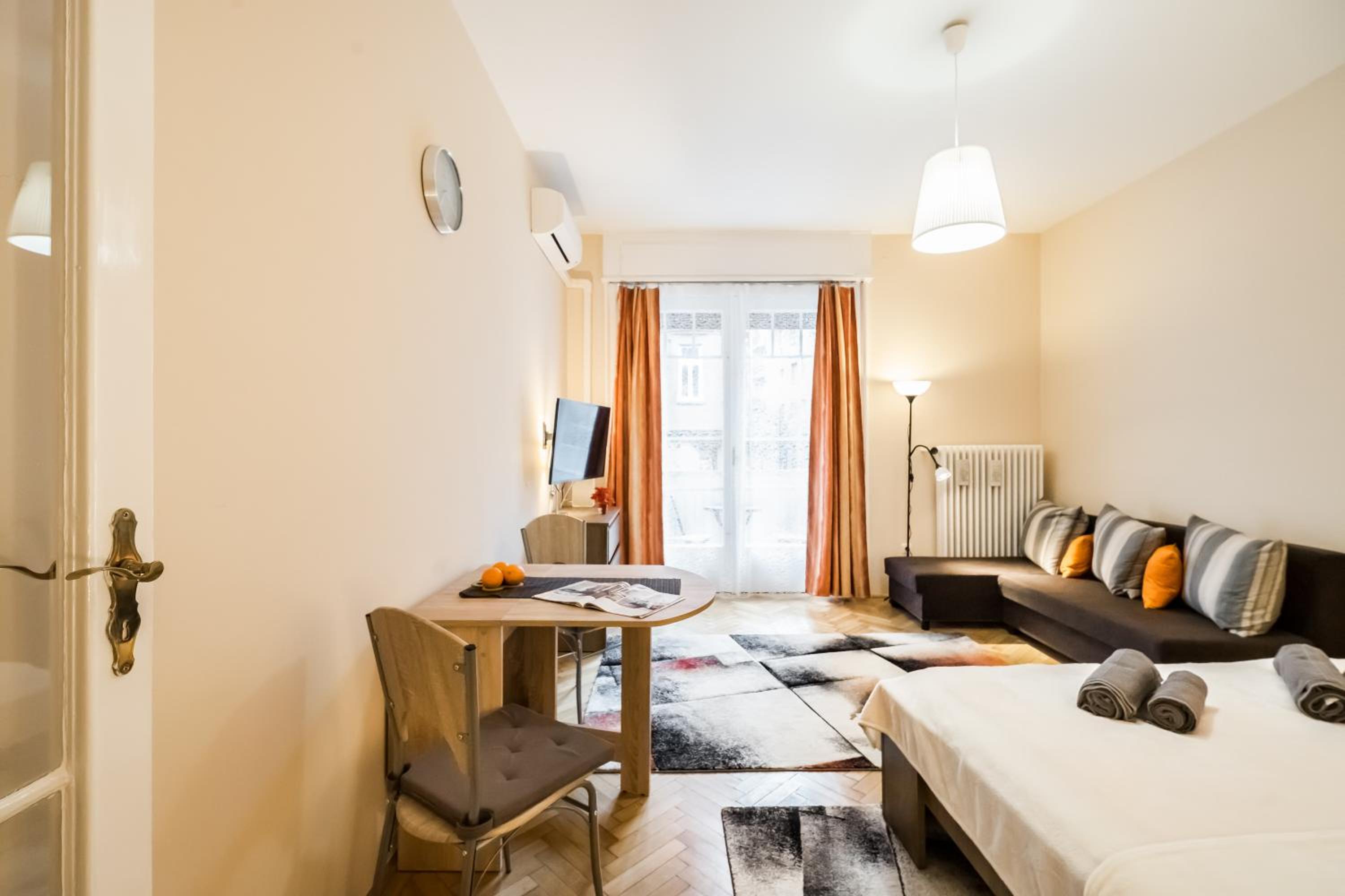 BpR Orange Dream Apartment view 5