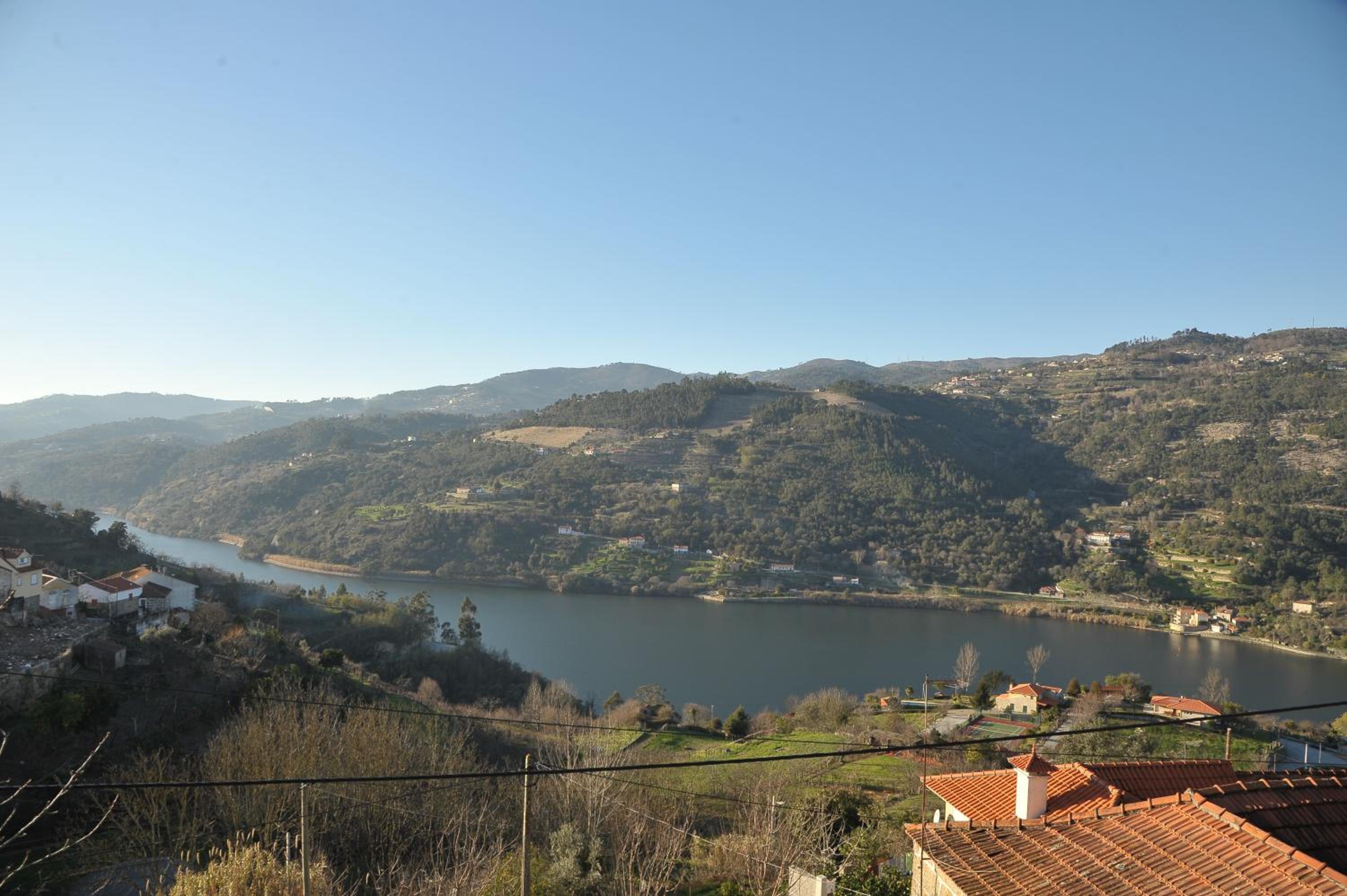 Quintinha de Mirão Douro Valley view 4