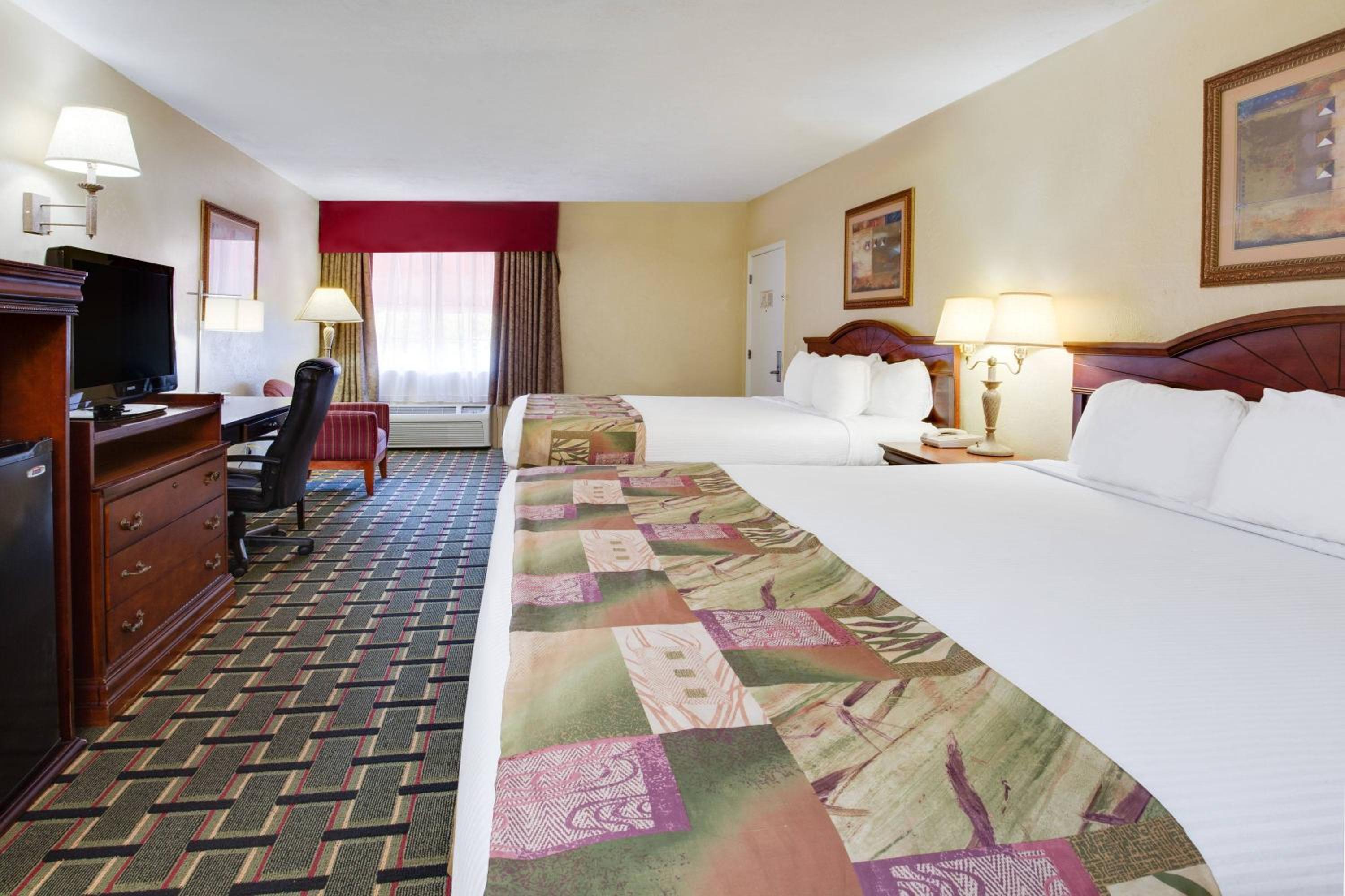 Lake City Vacations - Baymont by Wyndham Lake City - Property Image 50