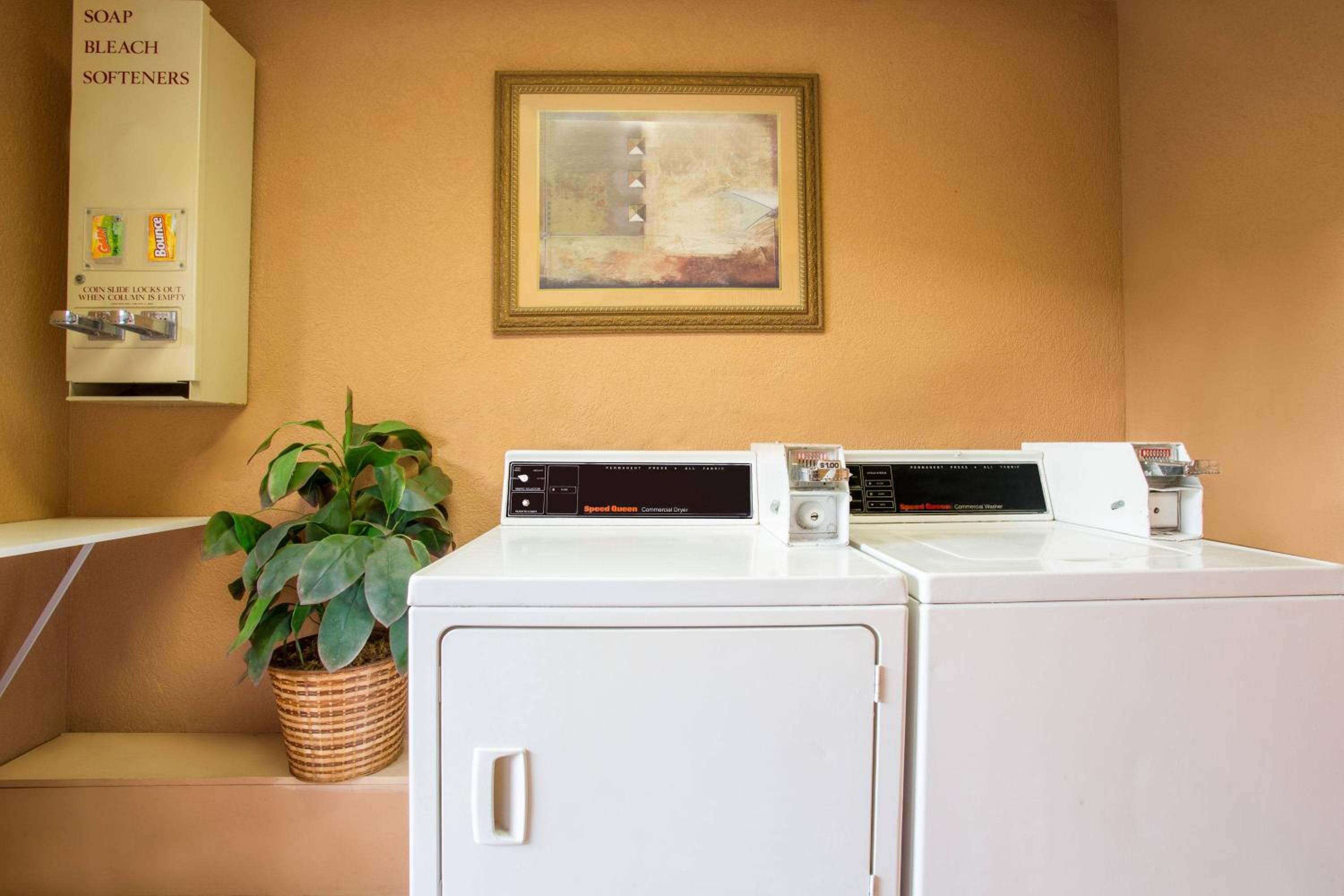 Lake City Vacations - Baymont by Wyndham Lake City - Property Image 45