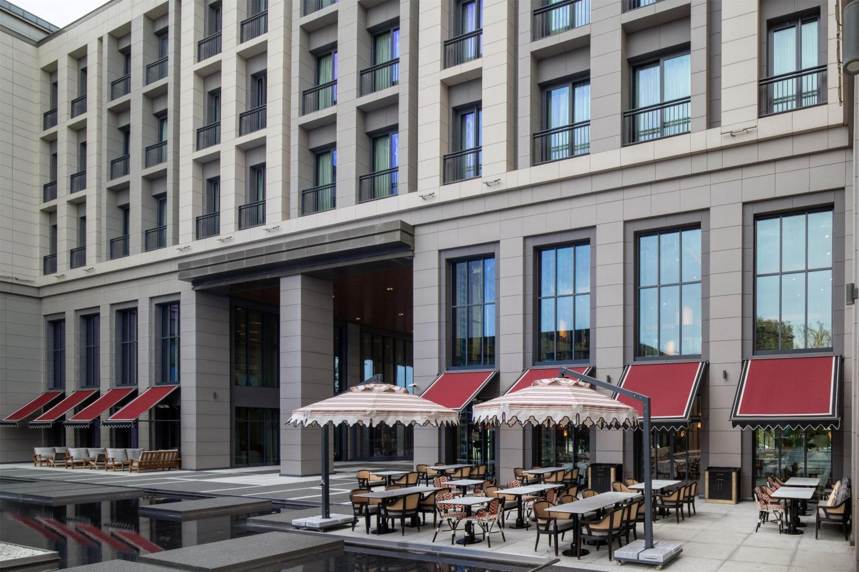 Altunizade Suites Istanbul, Curio Collection By Hilton - Image 5