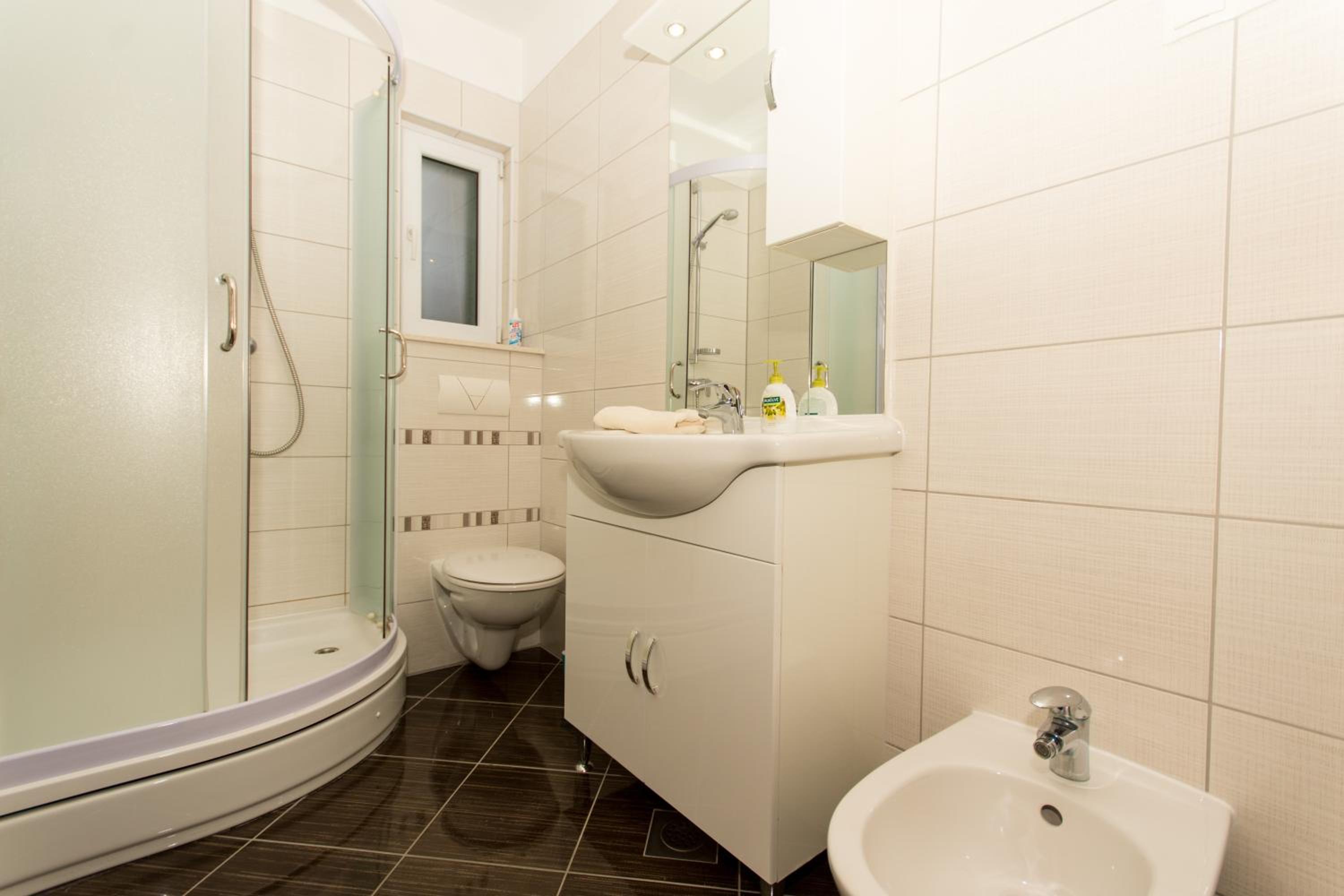 Apartments Cavar view 5