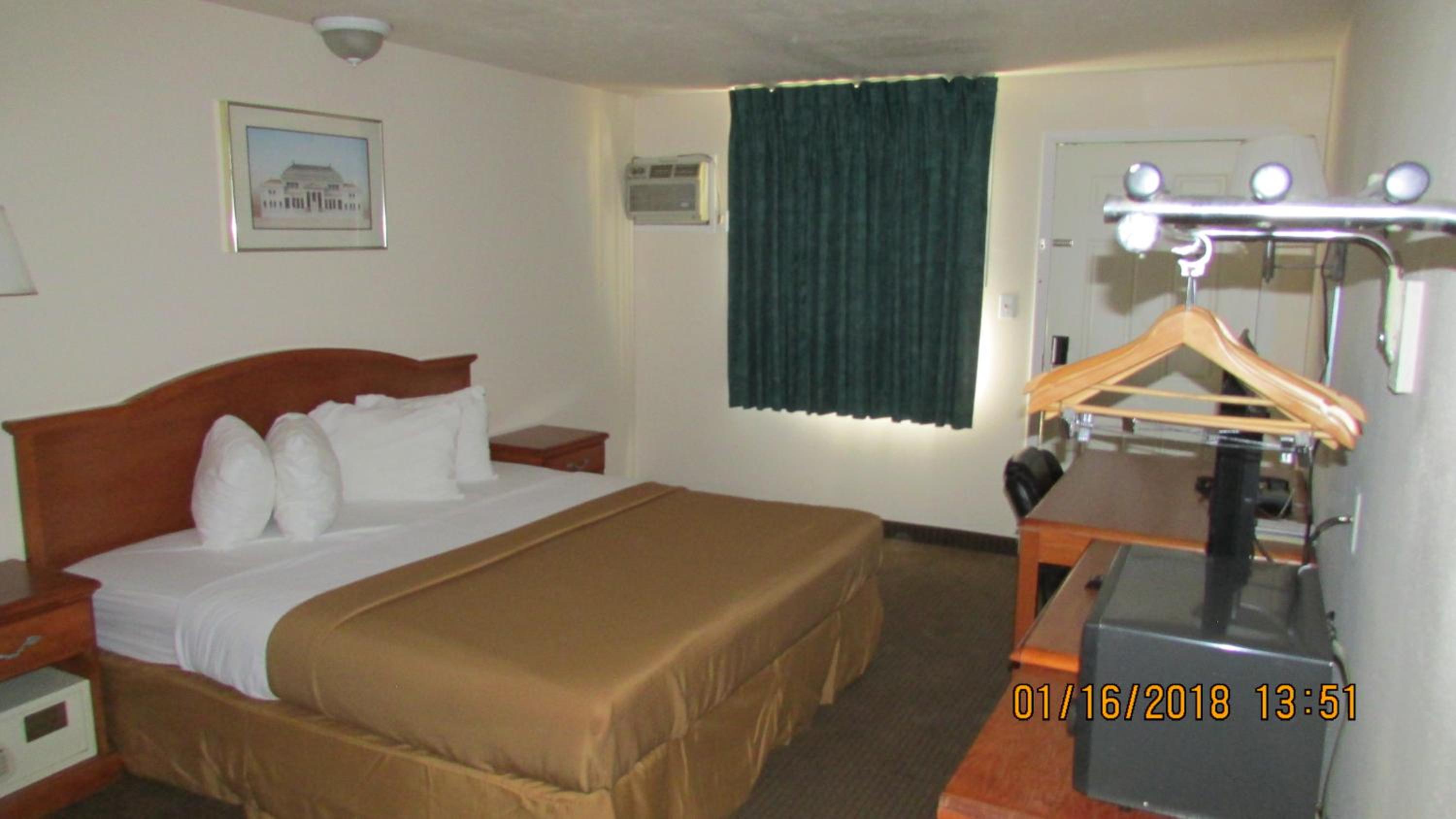 Rock Springs Vacations - Western Inn - Green River - Property Image 4
