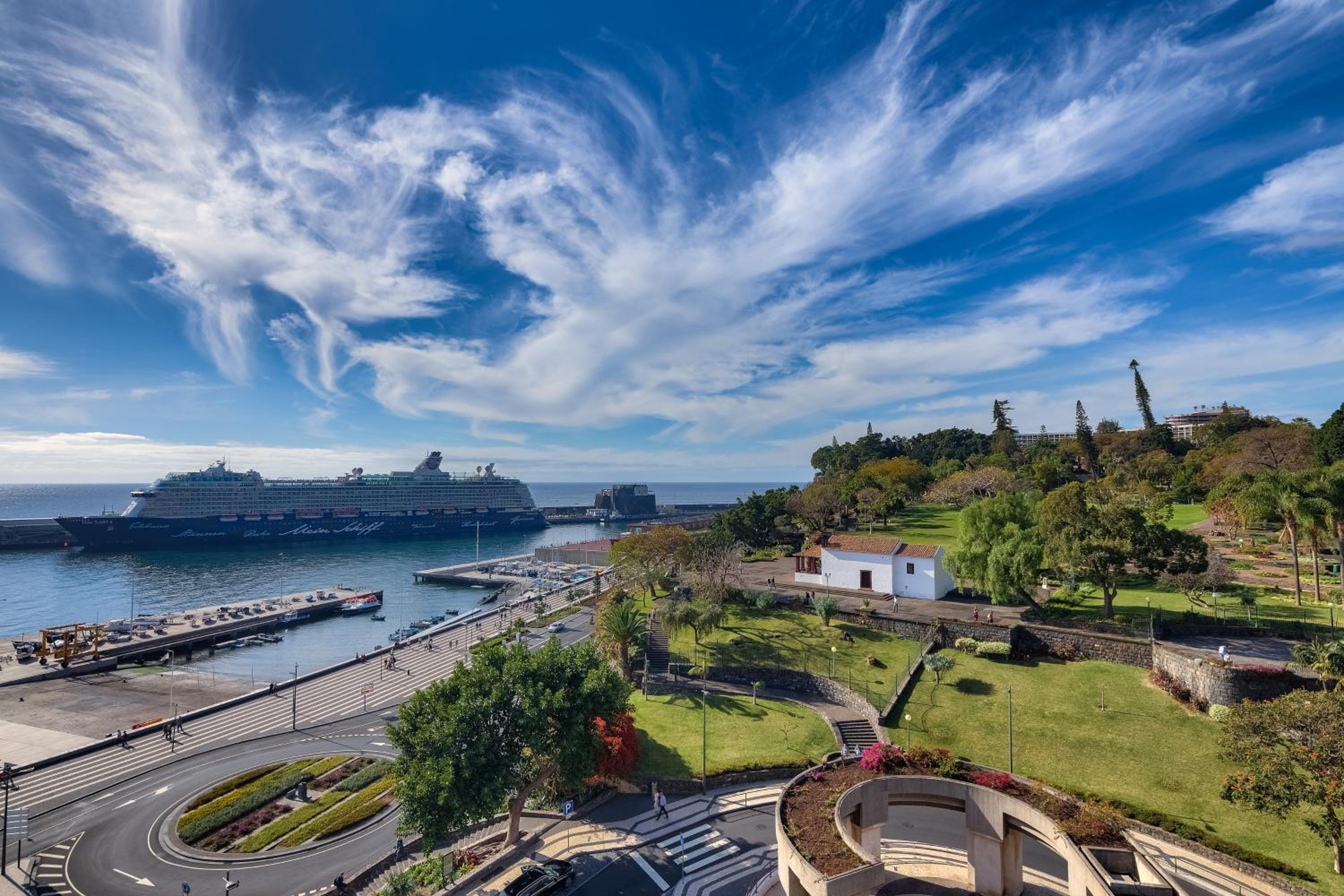 Funchal Marina Bay view 3
