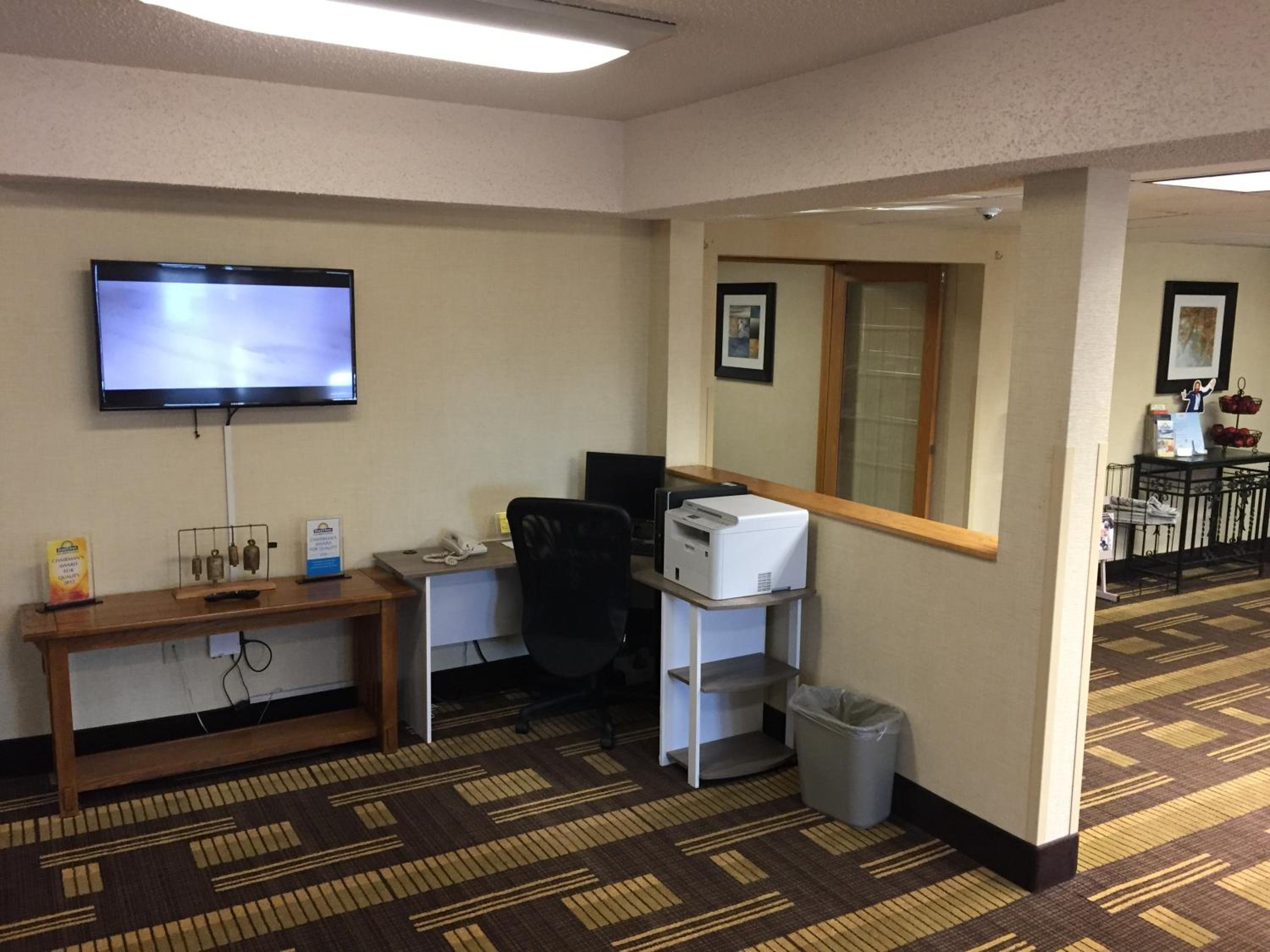 Bismarck Vacations - Days Inn by Wyndham Bismarck - Property Image 4