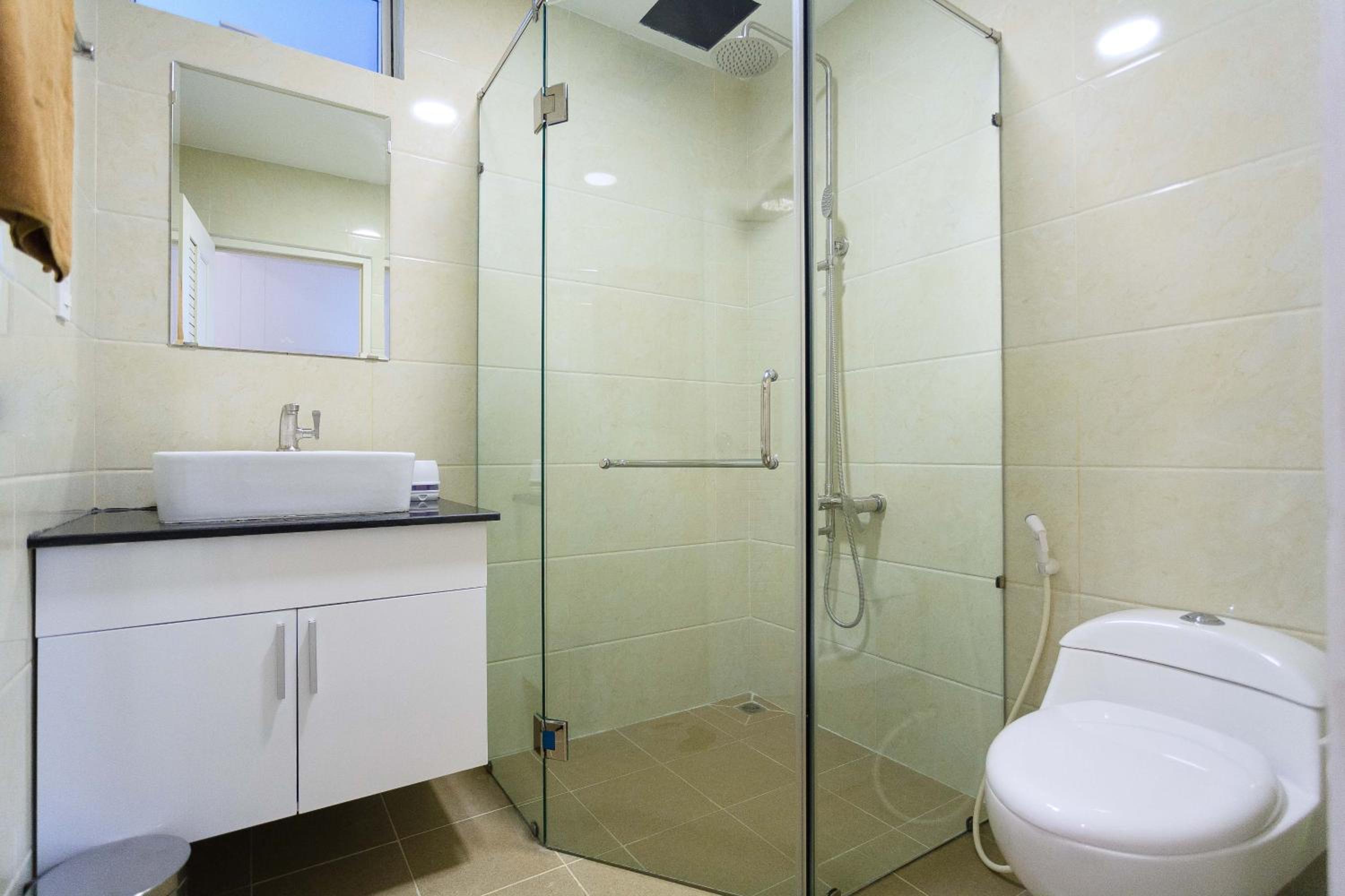 Kirakuan Luxury 2BR Pool/Gym