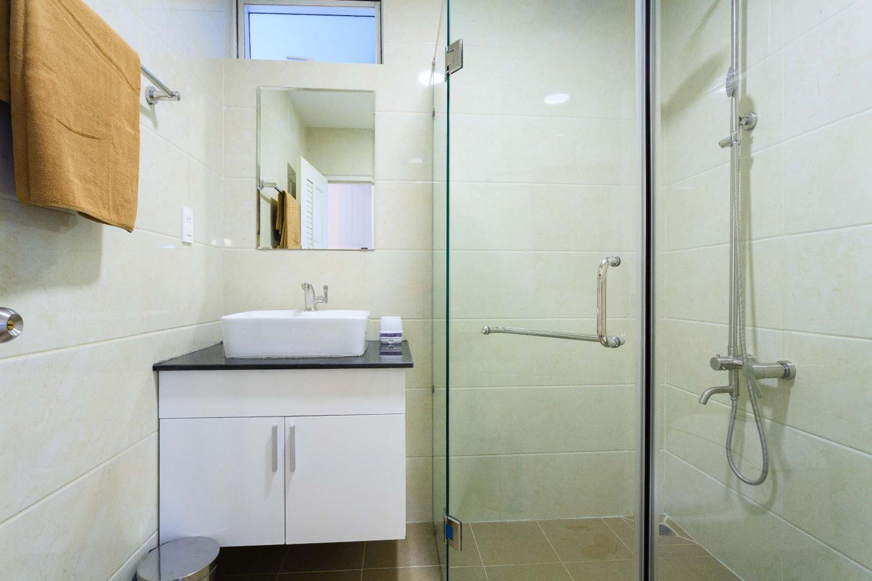 Kirakuan Luxury 2BR Pool/Gym