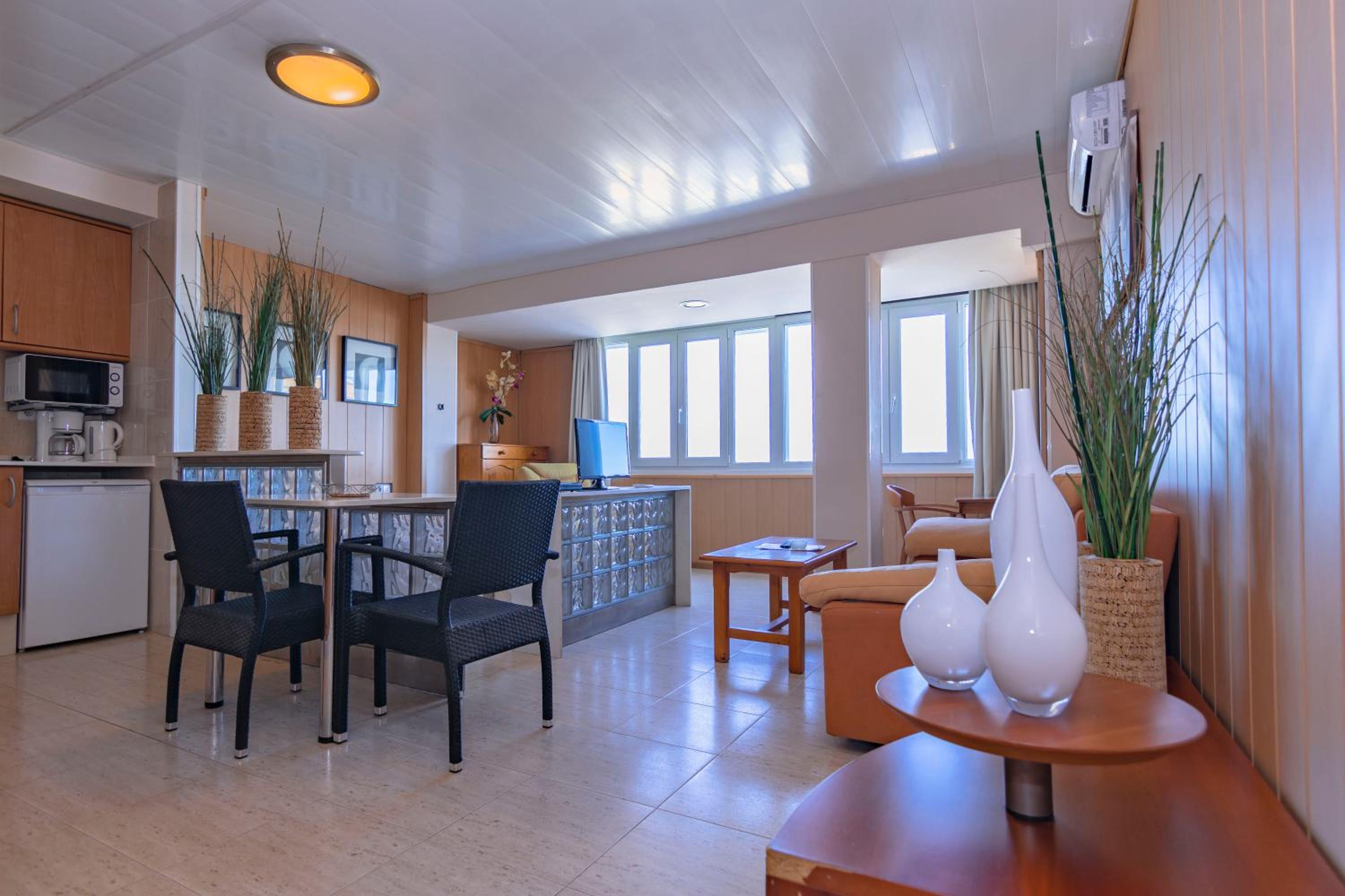 Carihuela Beach Apartamentos