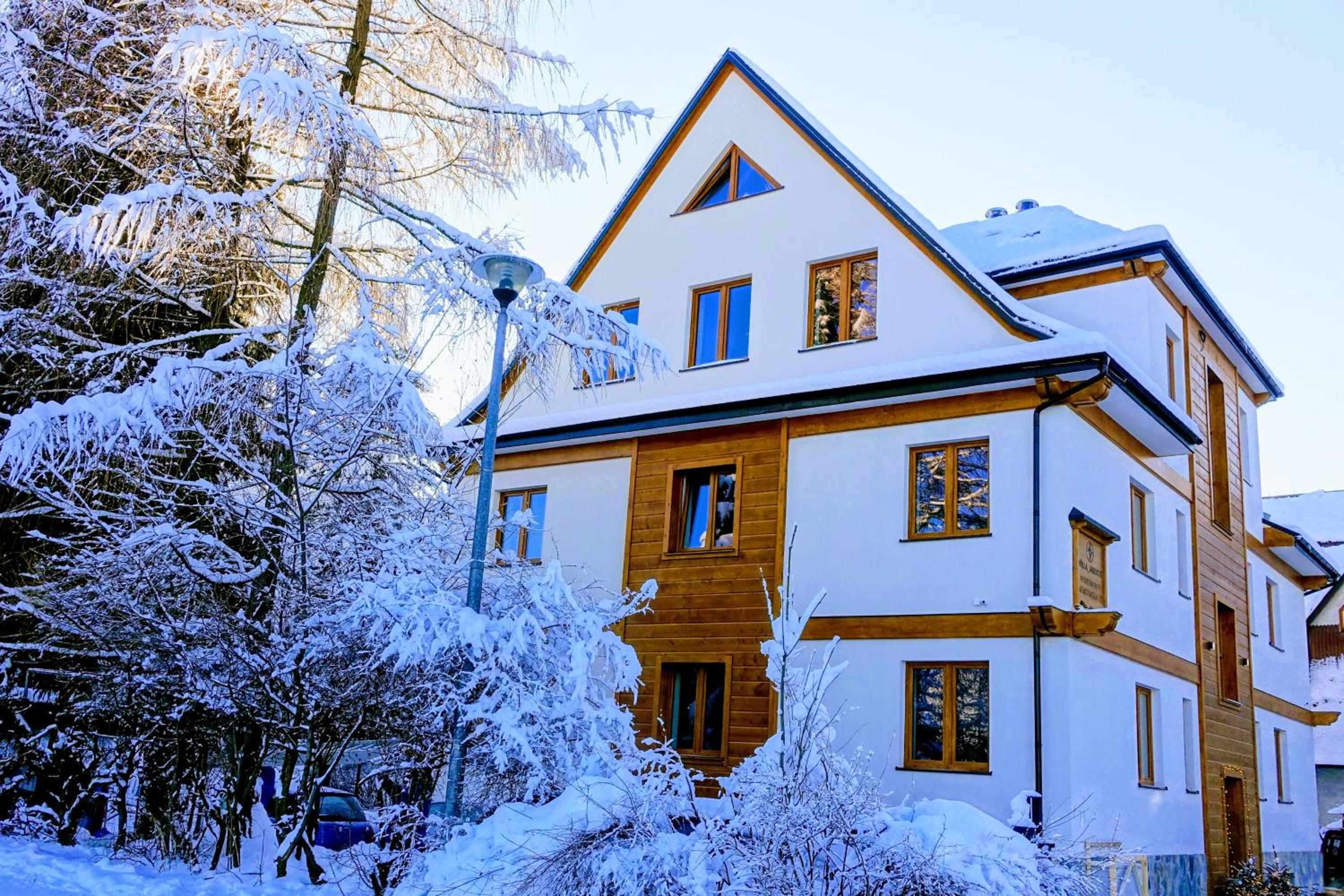 WILLA JAROSTA & SPA, AC -free parking view 5