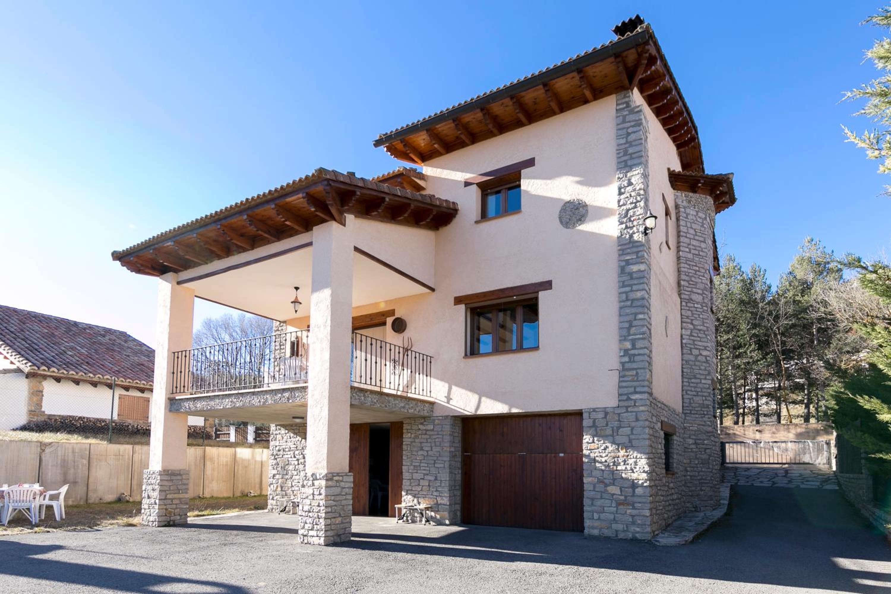 Casa Rural Saura