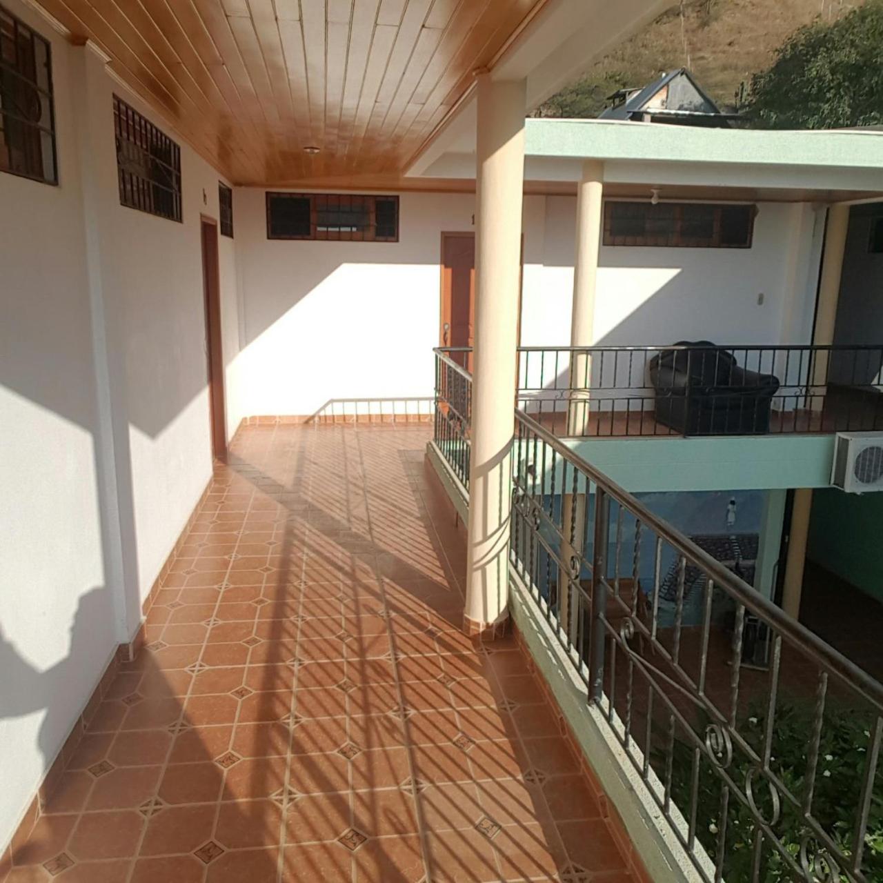 Hostal Dumbira