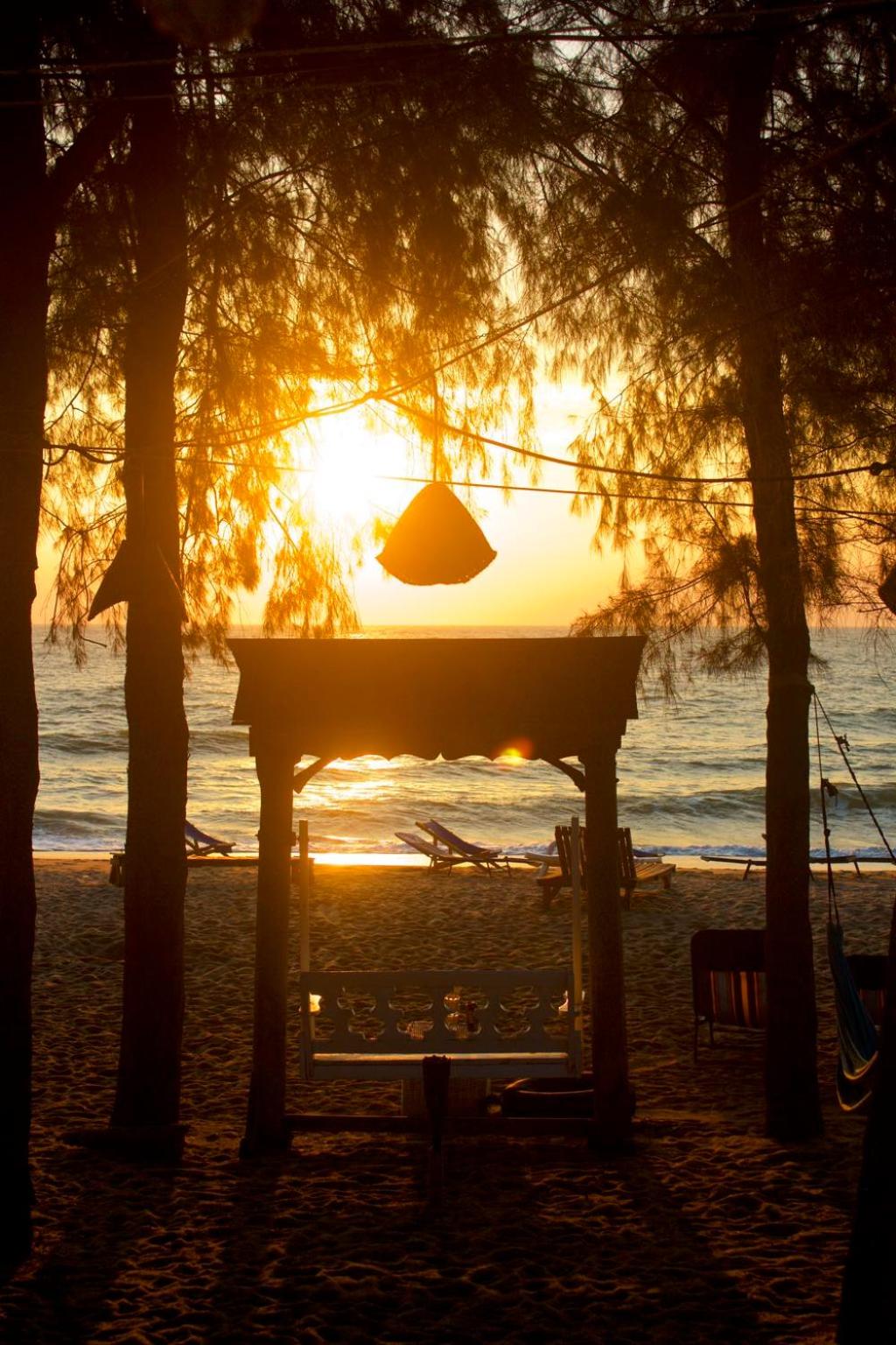 Mumsa Beach Resort & Restaurant