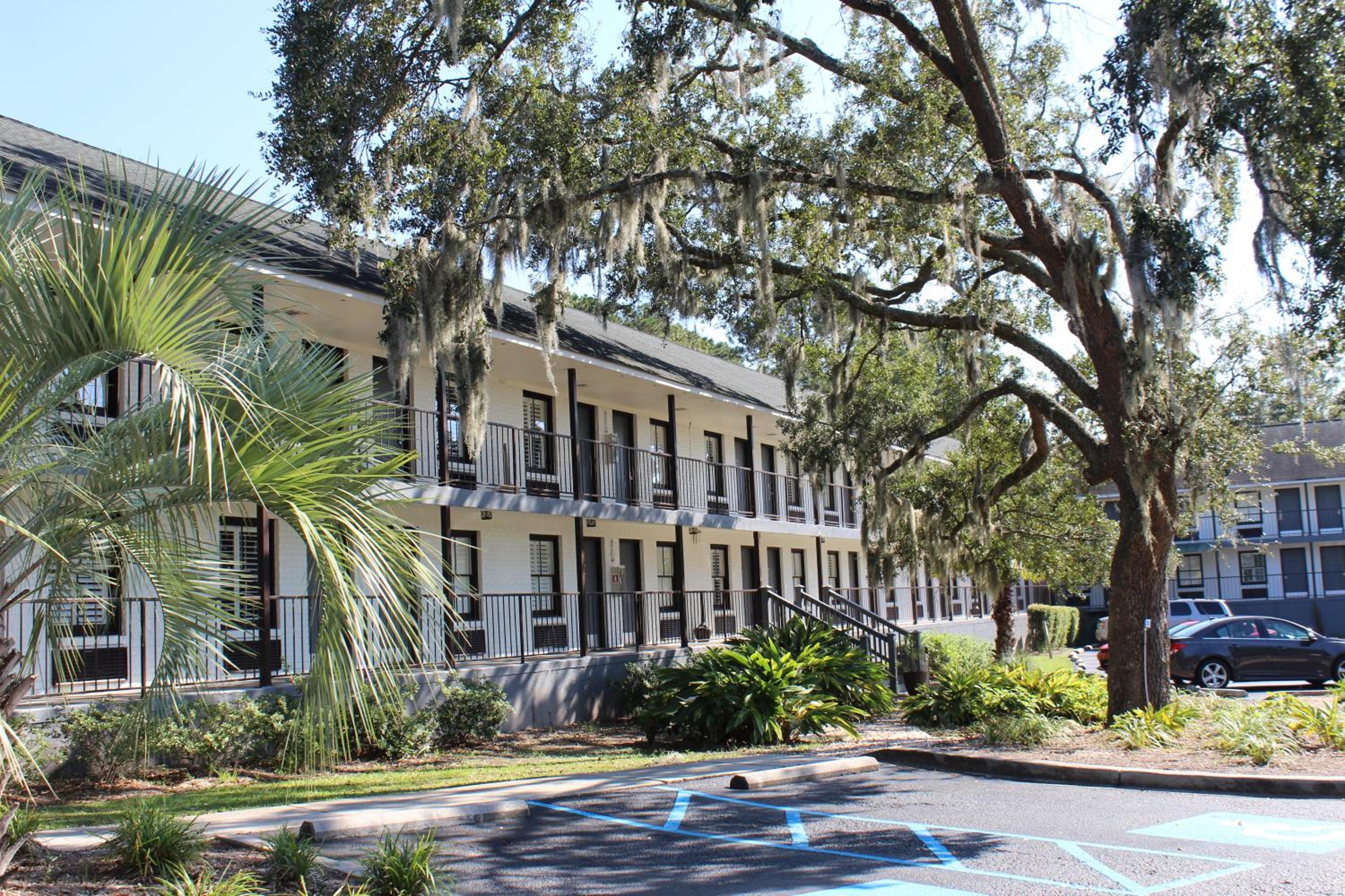 Charleston Creekside Inn view 3