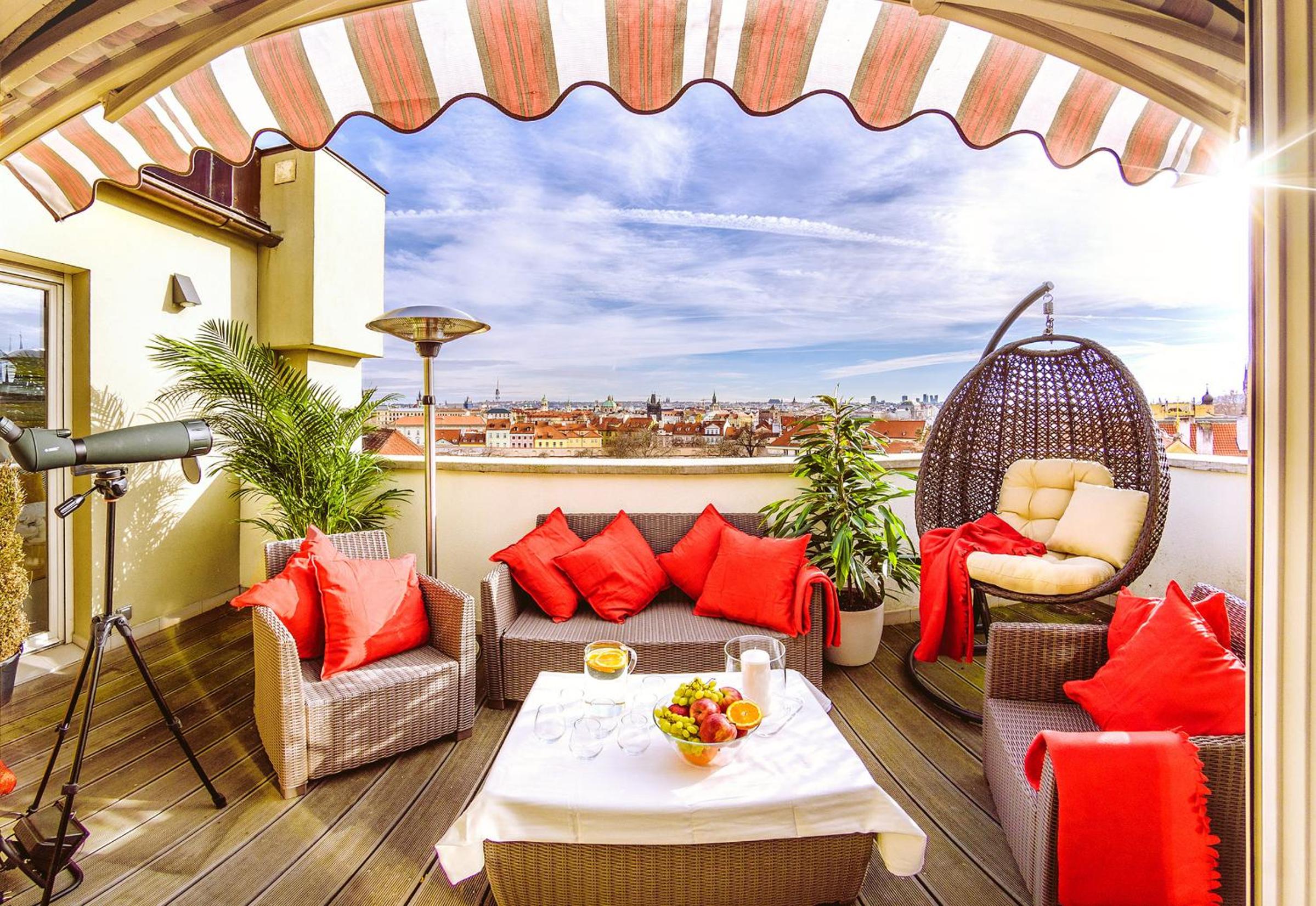 President APT by Prague Castle, VIEWS