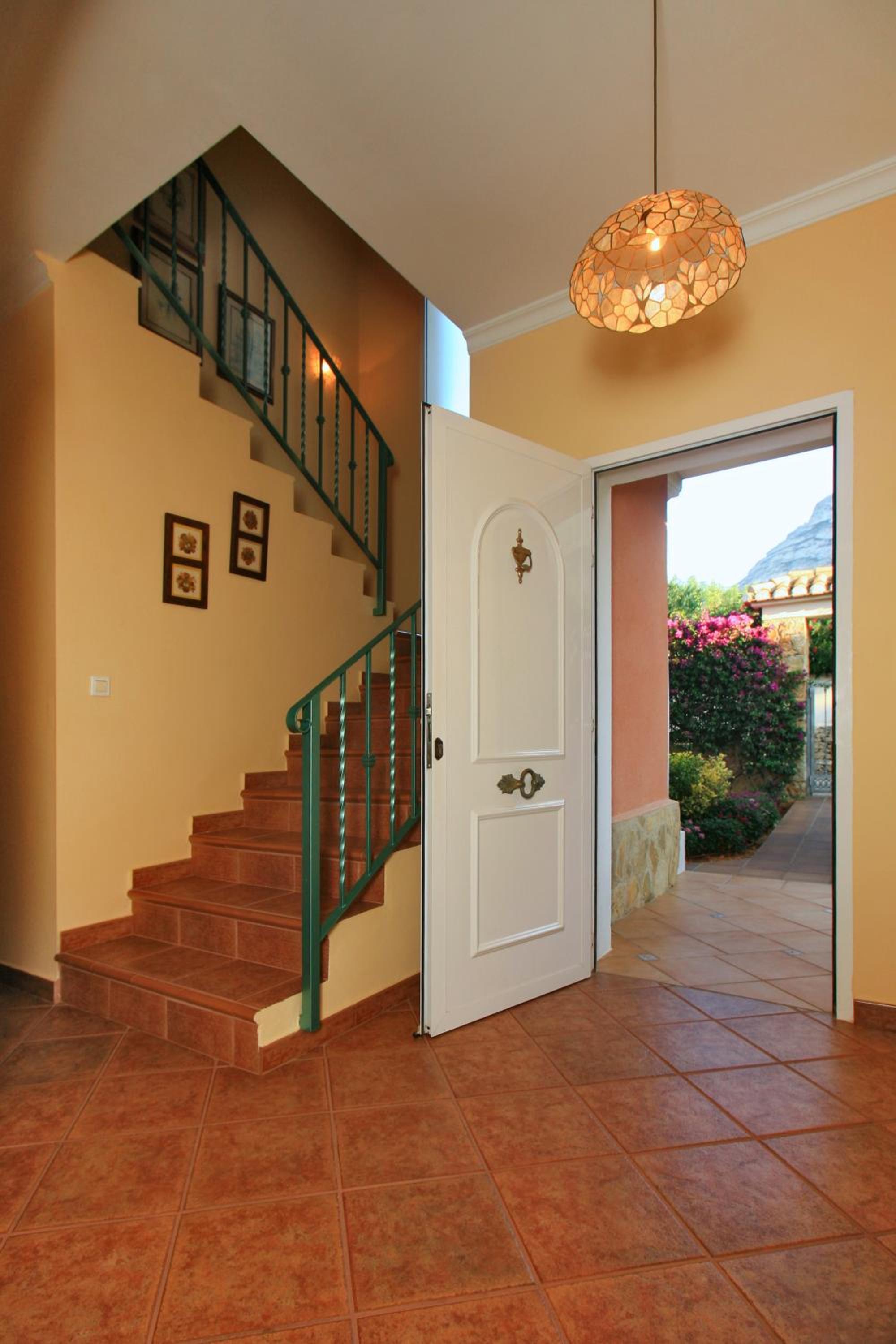 Villa Cuatro Soles en Denia, con piscina privada, jardín y terraza con barbacoa by Family Homes rentals view 3