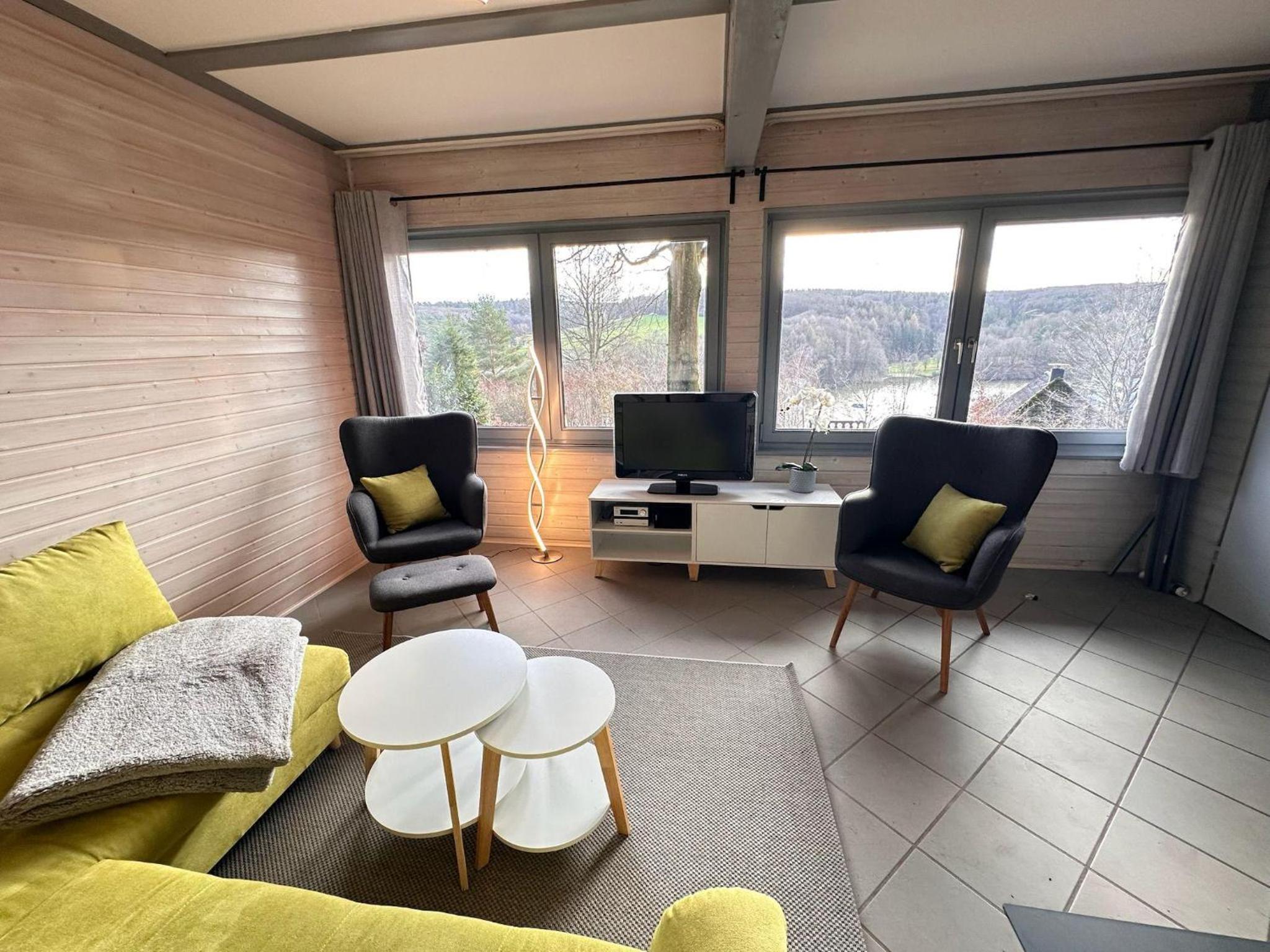 Ferienhaus-Helly-Natur-pur-mit-Seeblick