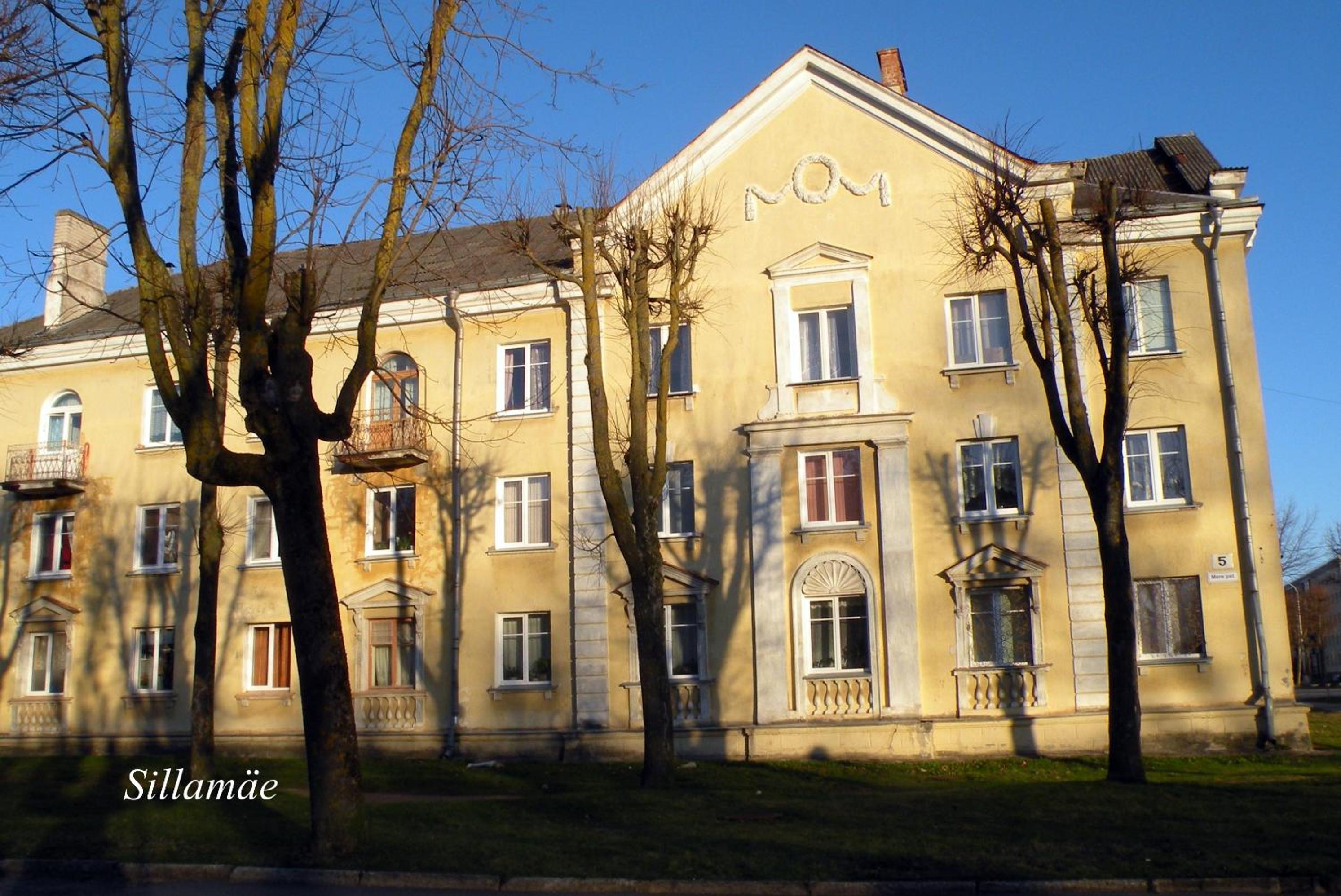 Majakovski Family Suite