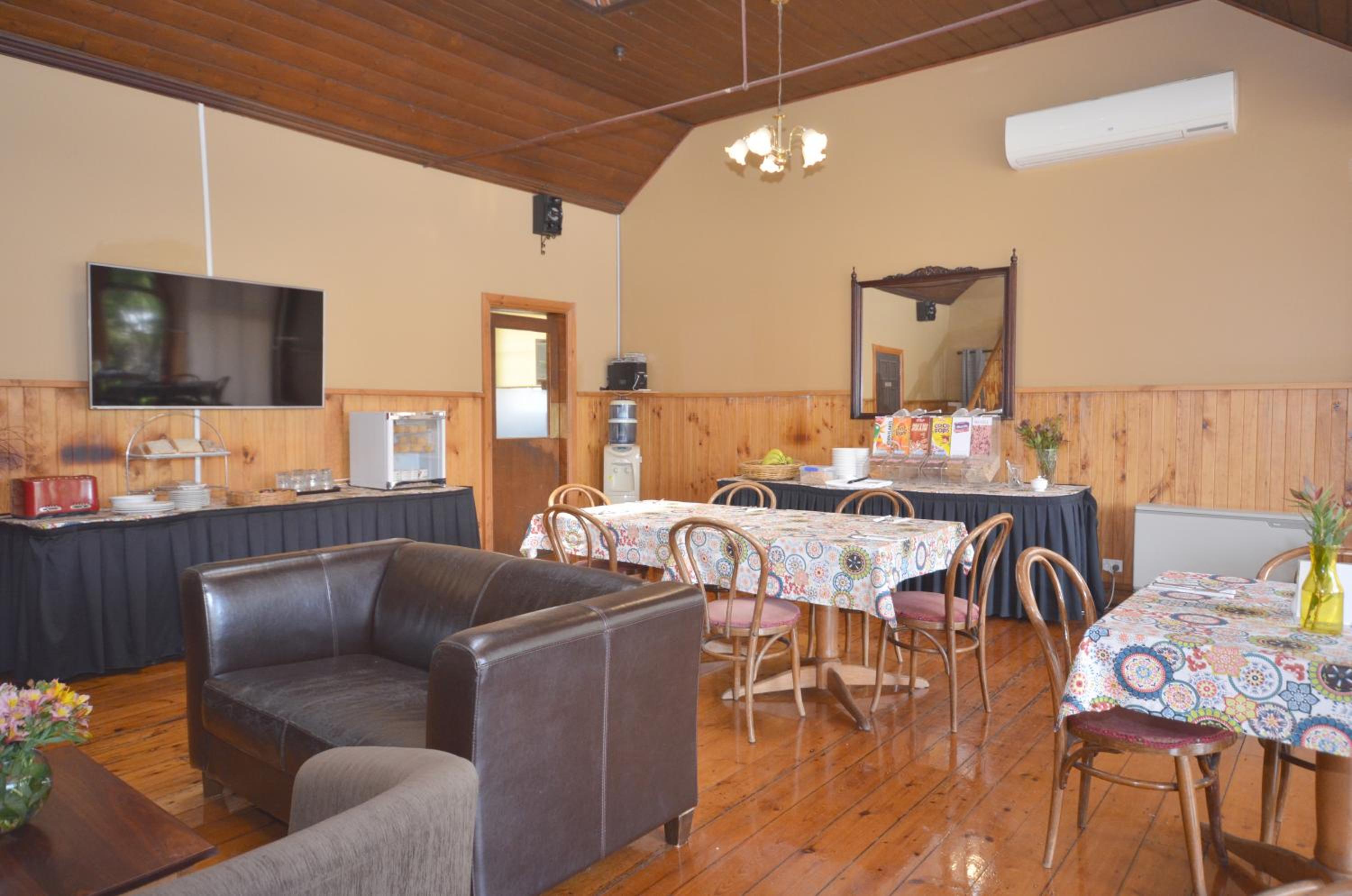Central Springs Inn
