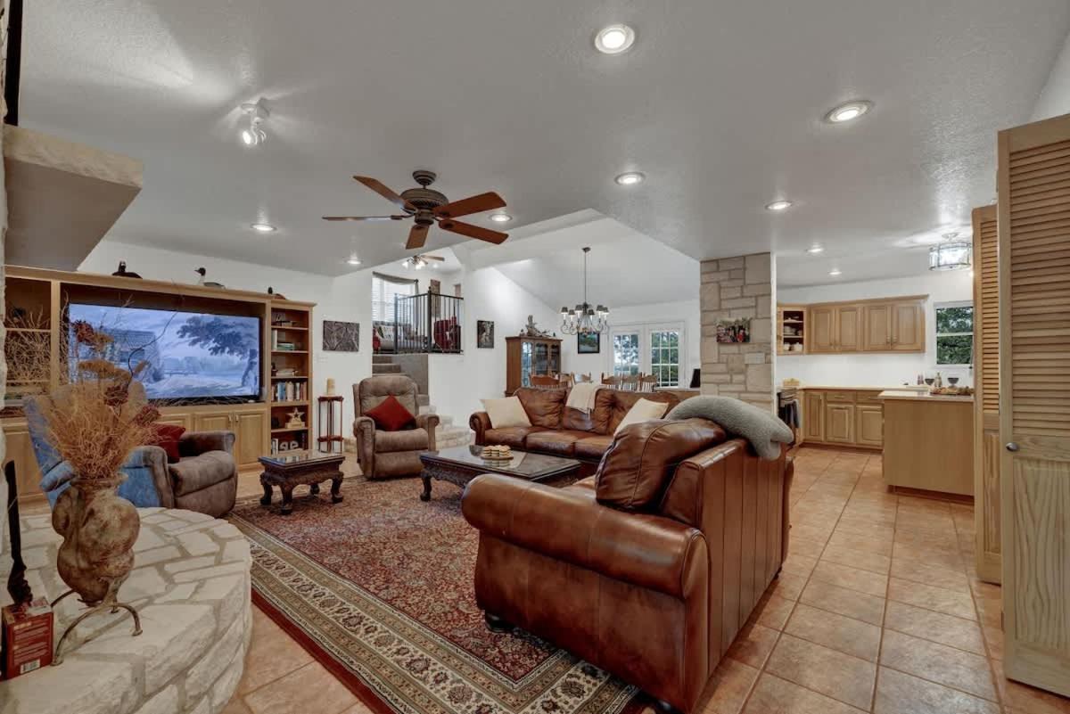Serene Creek Front Home with Games+Grill!
