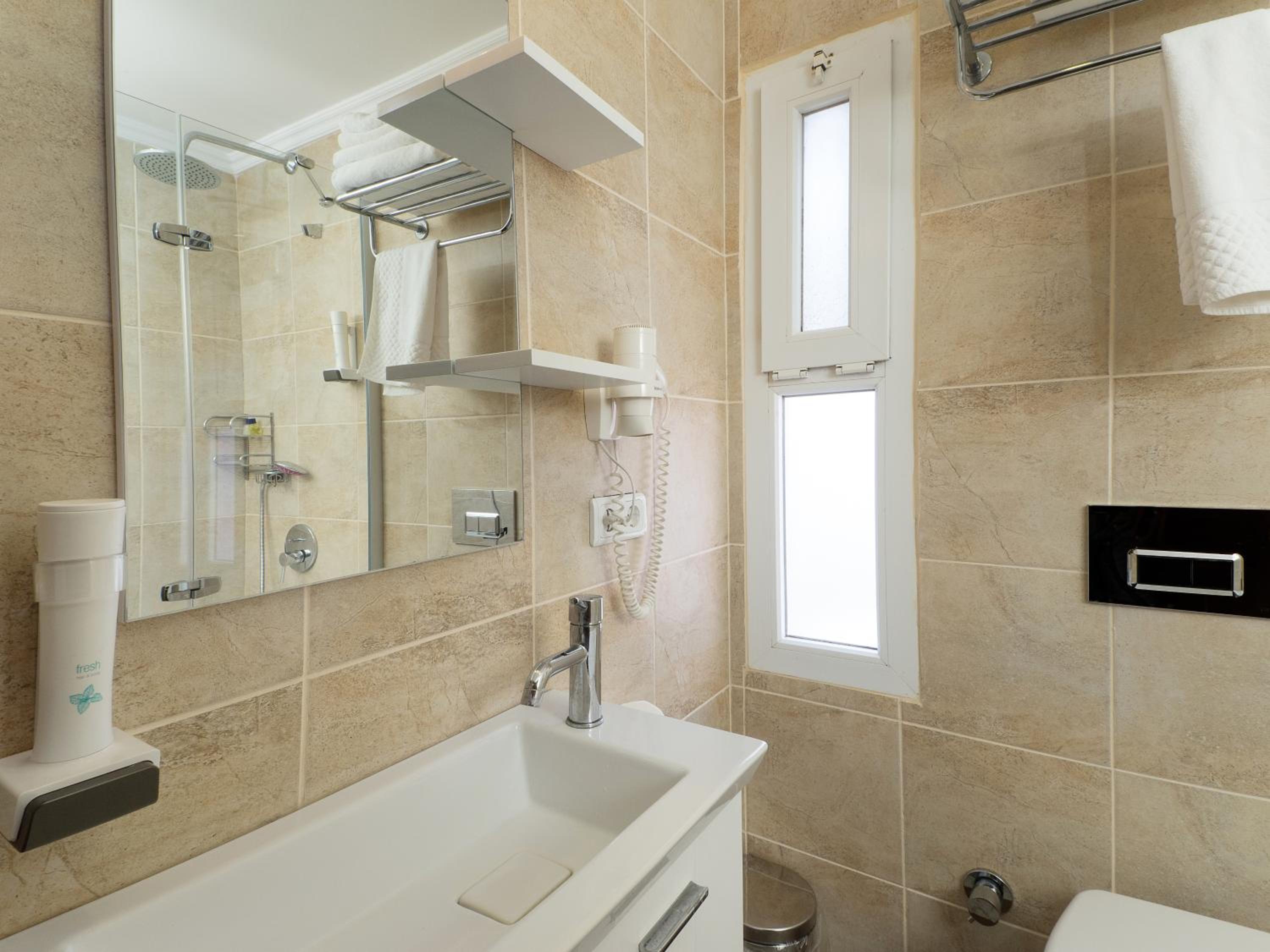 Hideaway - Image 149