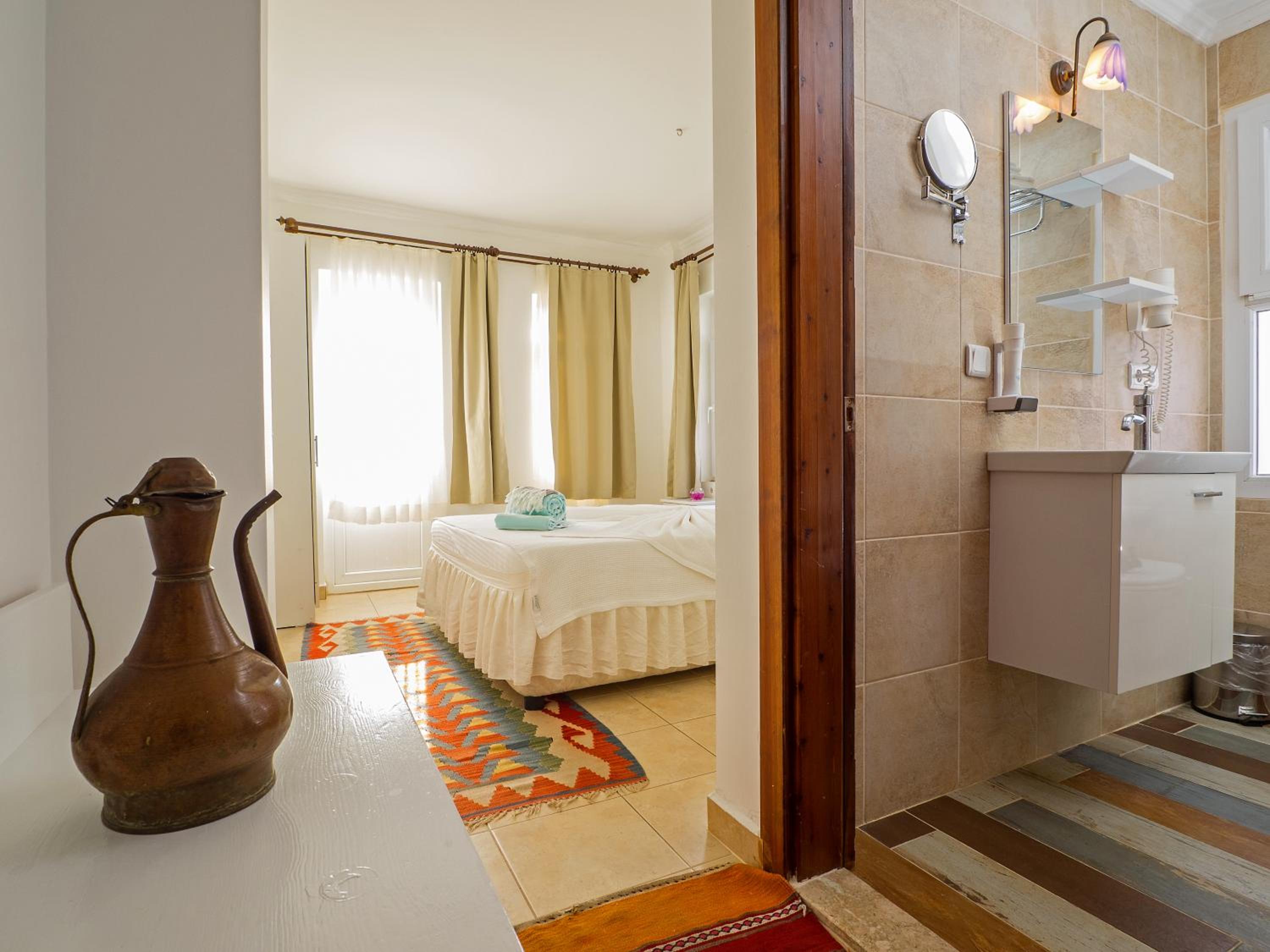 Hideaway - Image 129