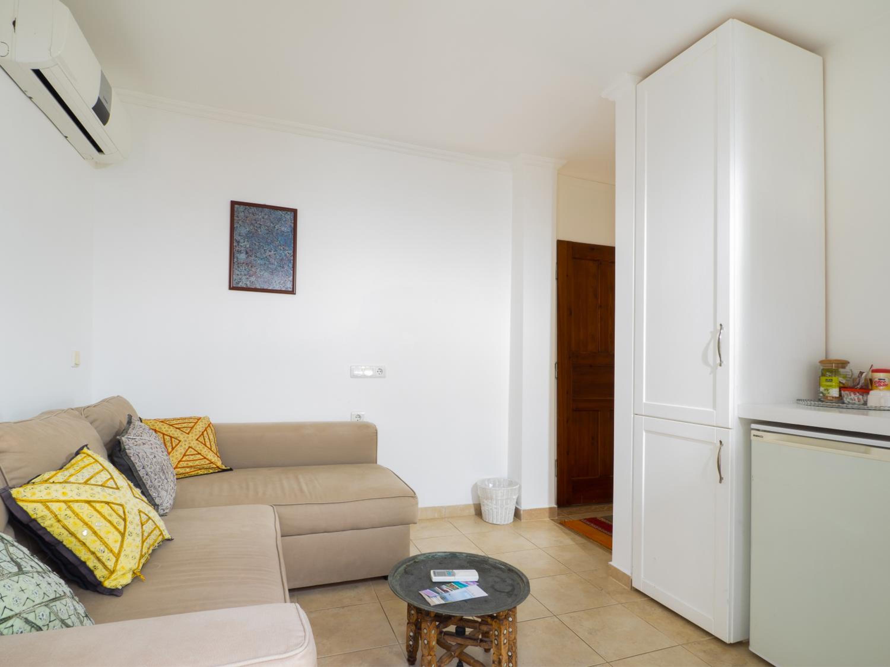 Hideaway - Image 130