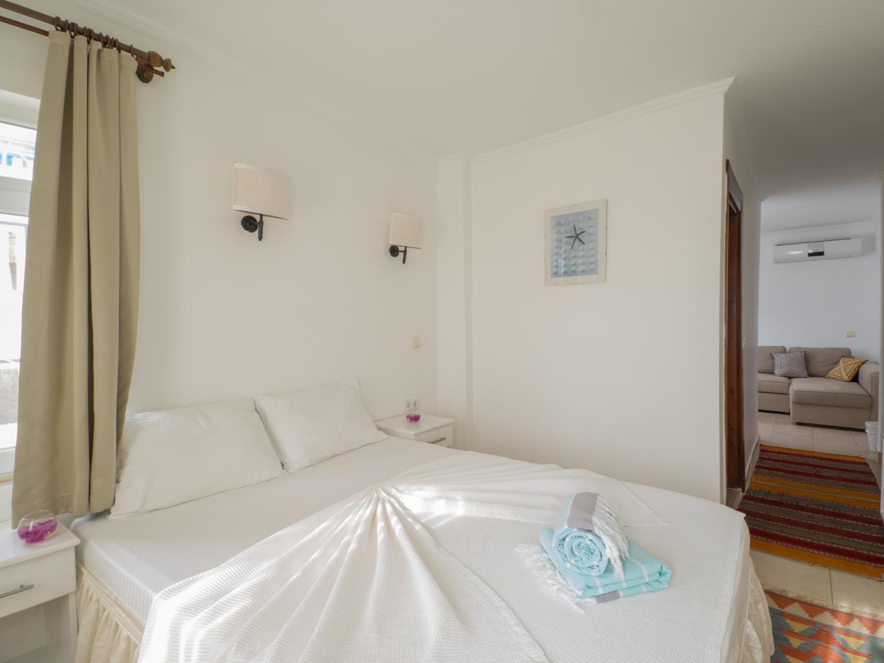 Hideaway - Image 133