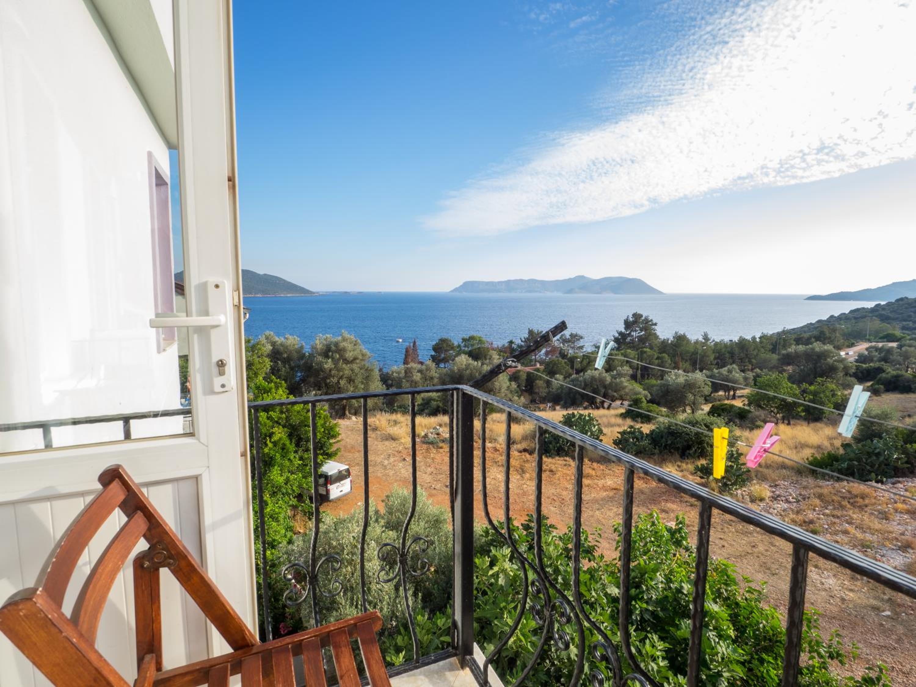 Hideaway - Image 105