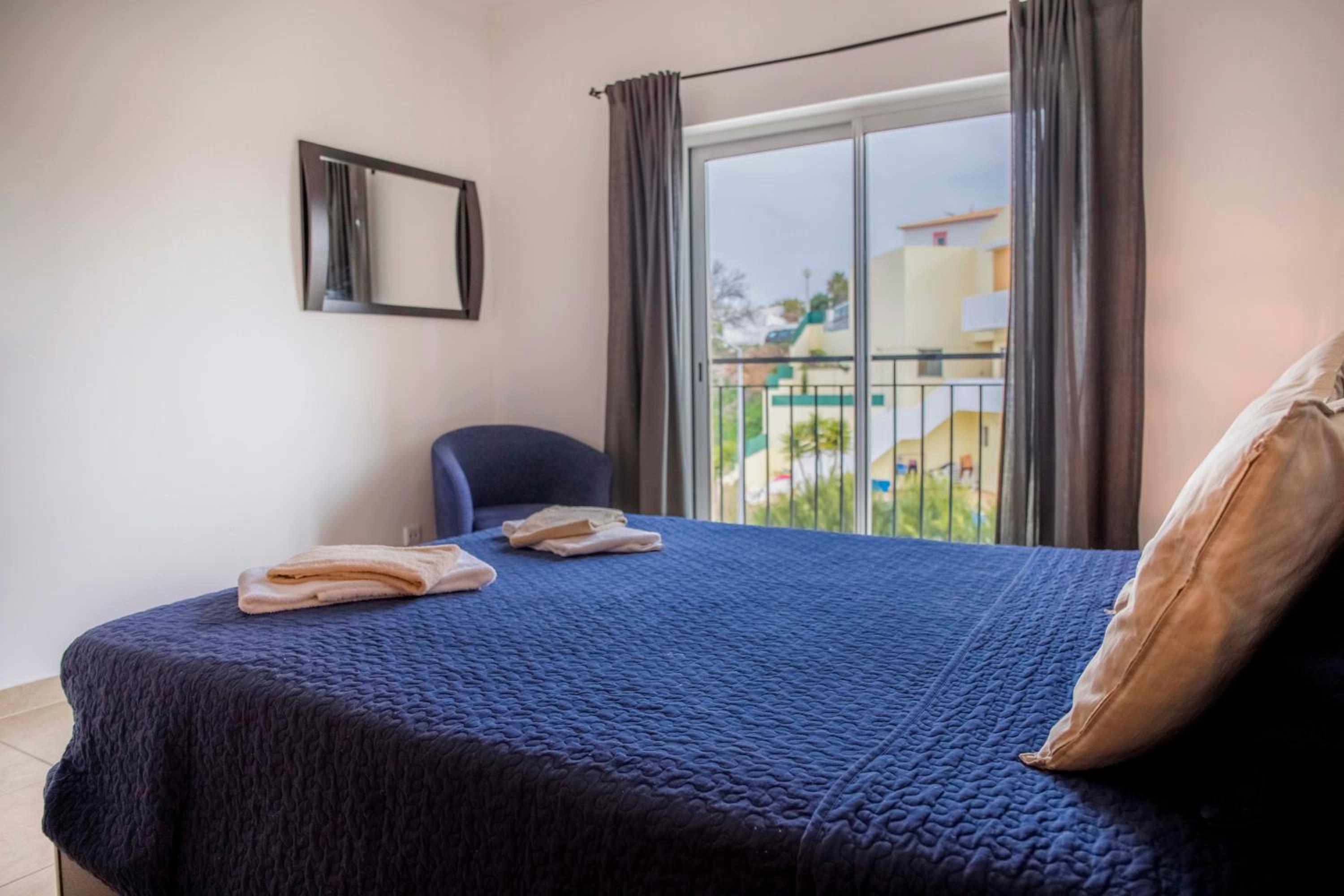 C02 - Luxury 3 Bed With Pool View