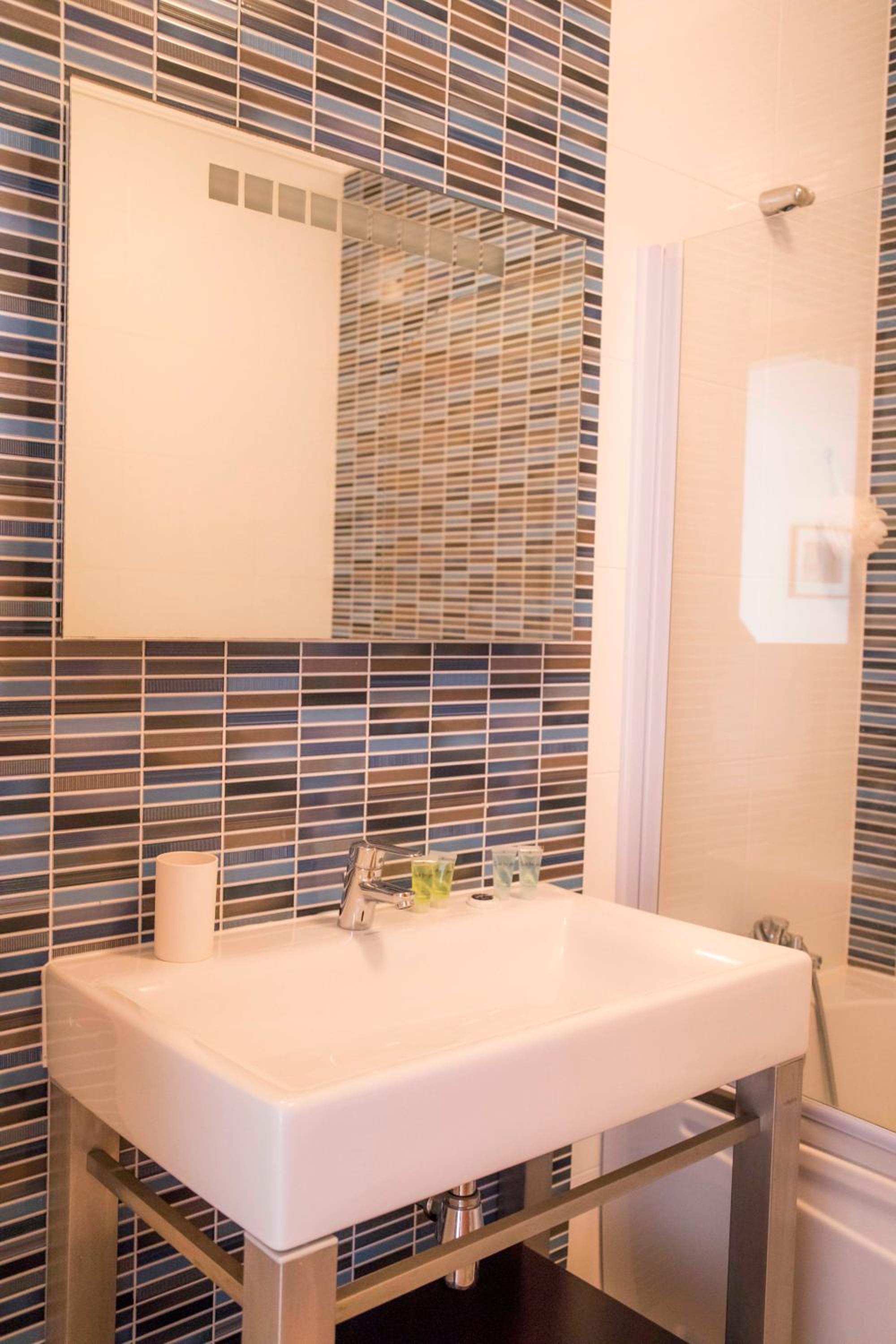 C02 - Luxury 3 Bed With Pool View