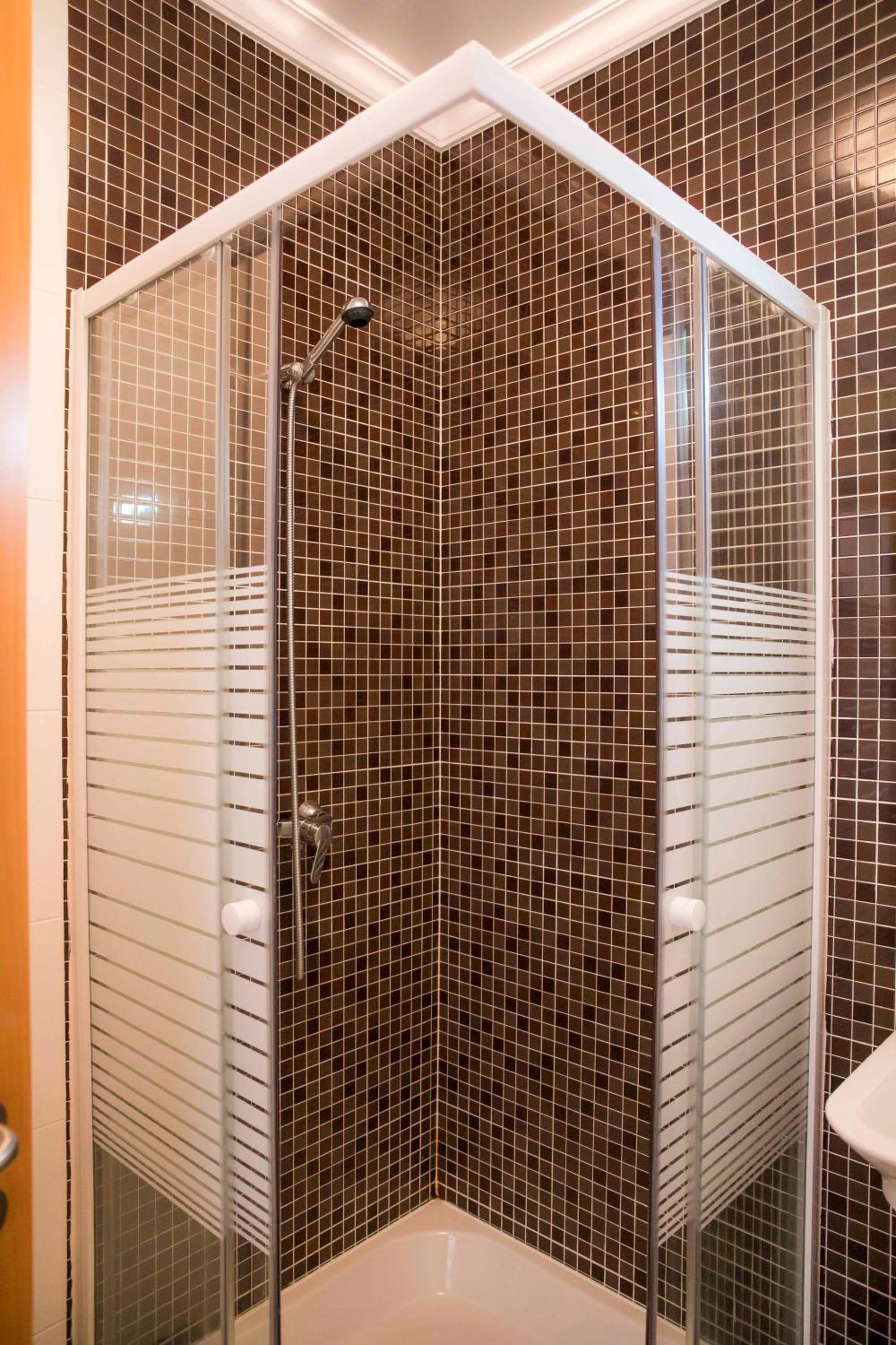 C02 - Luxury 3 Bed With Pool View