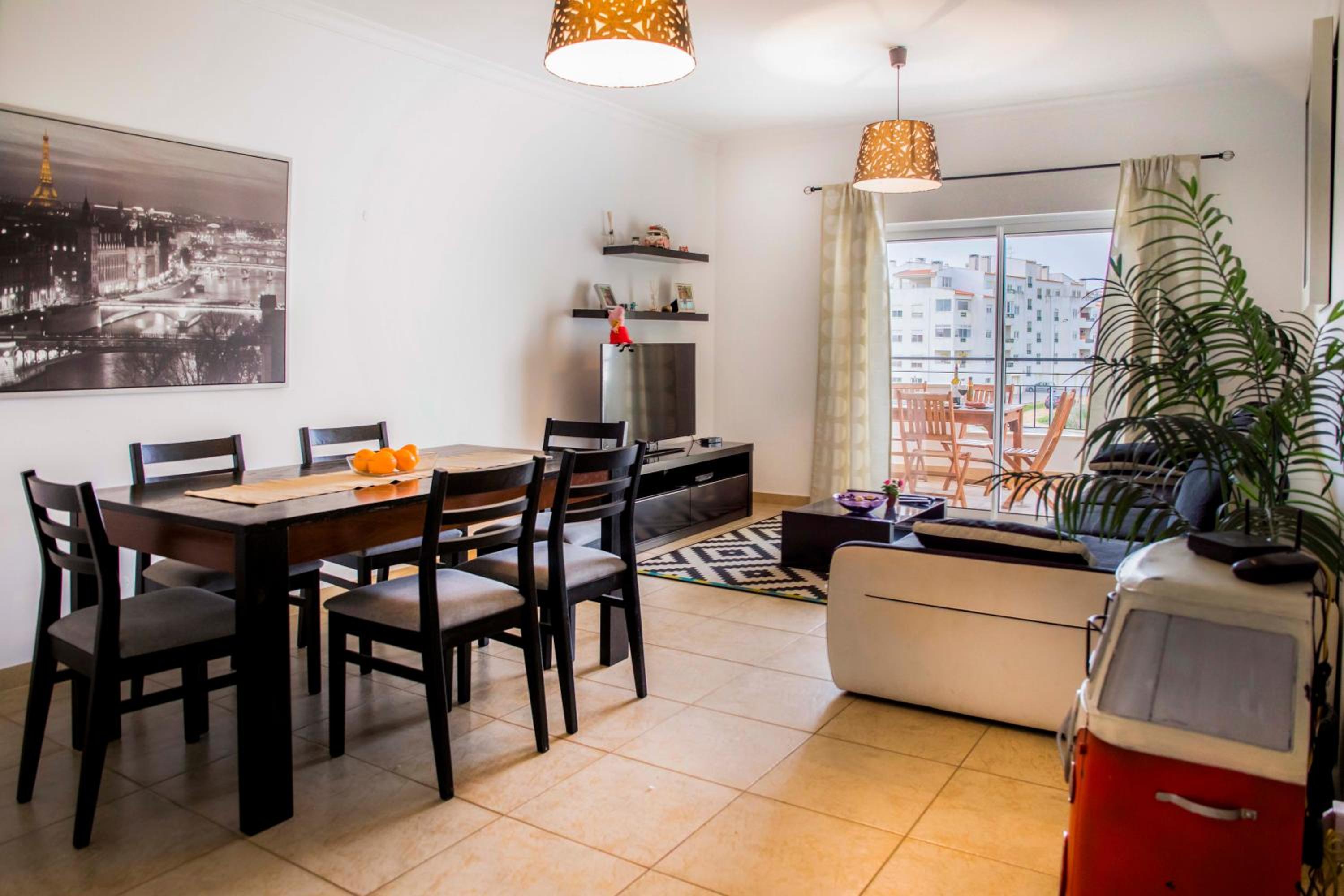 C02 - Luxury 3 Bed With Pool View