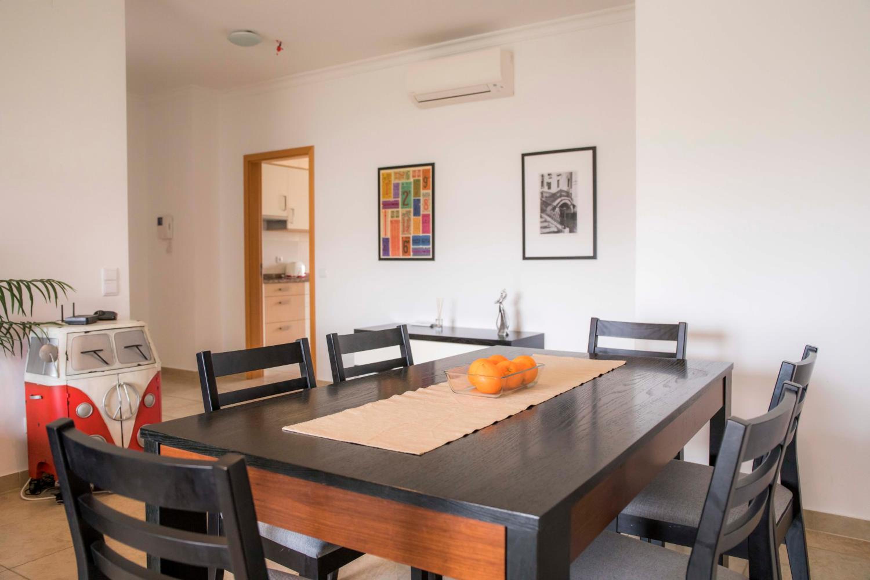 C02 - Luxury 3 Bed With Pool View