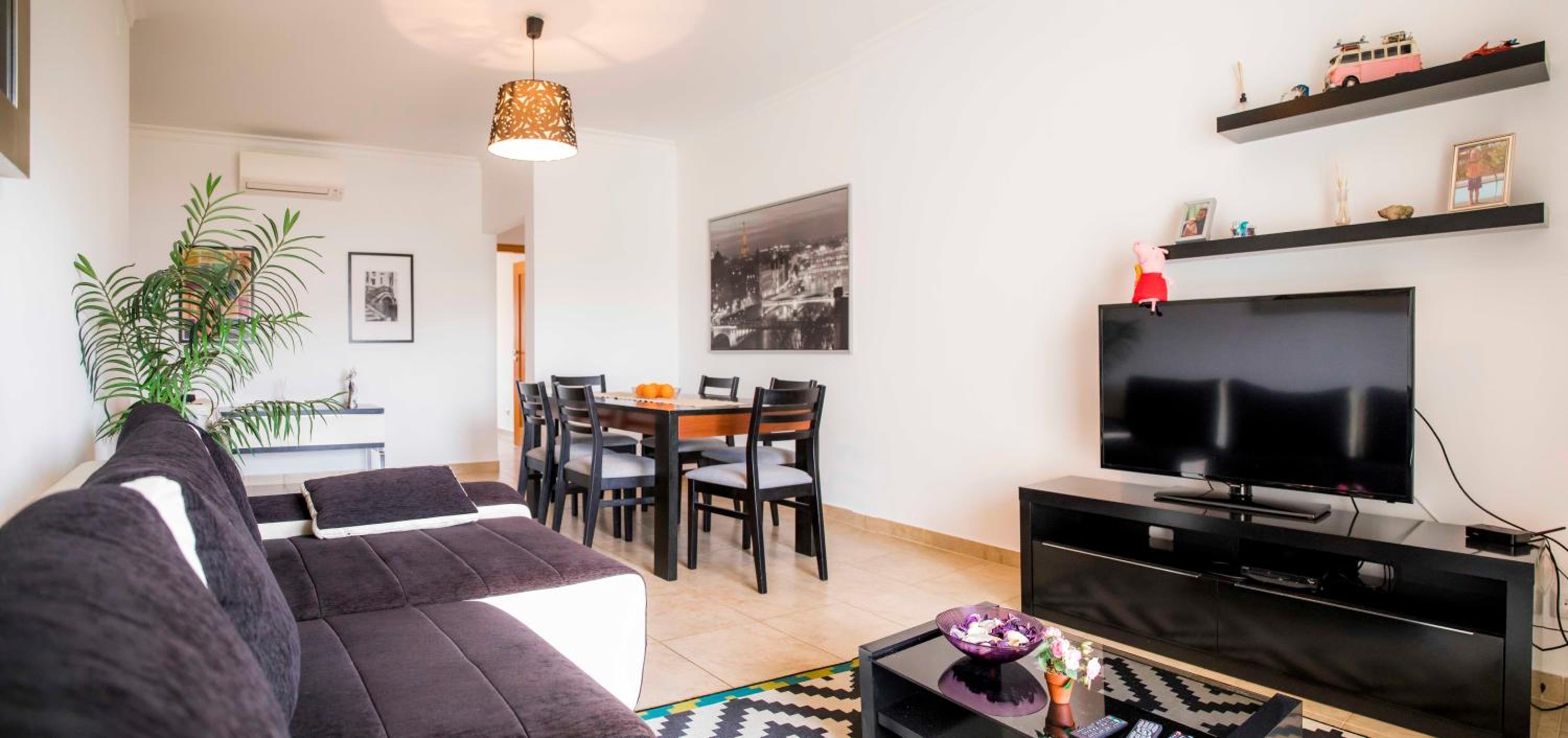 C02 - Luxury 3 Bed With Pool View