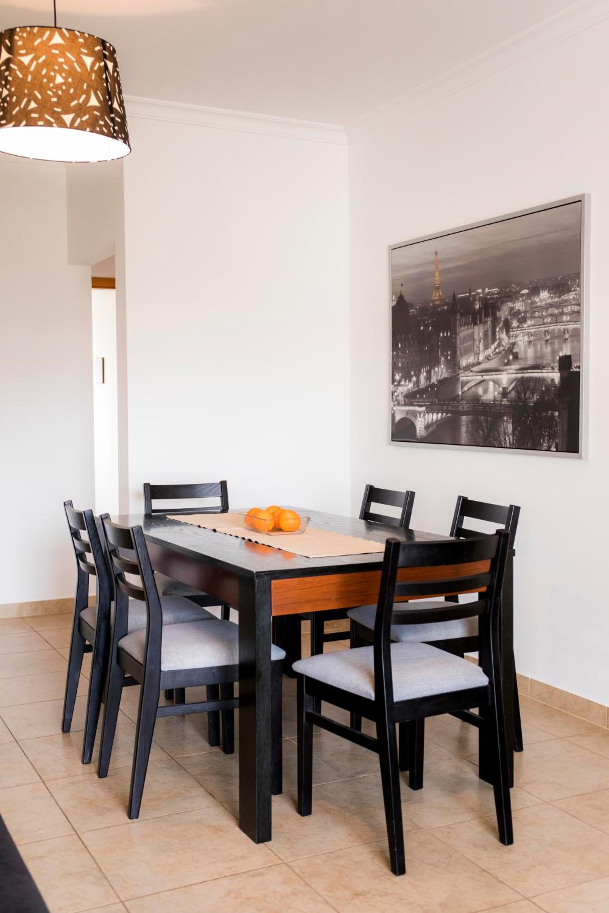 C02 - Luxury 3 Bed With Pool View
