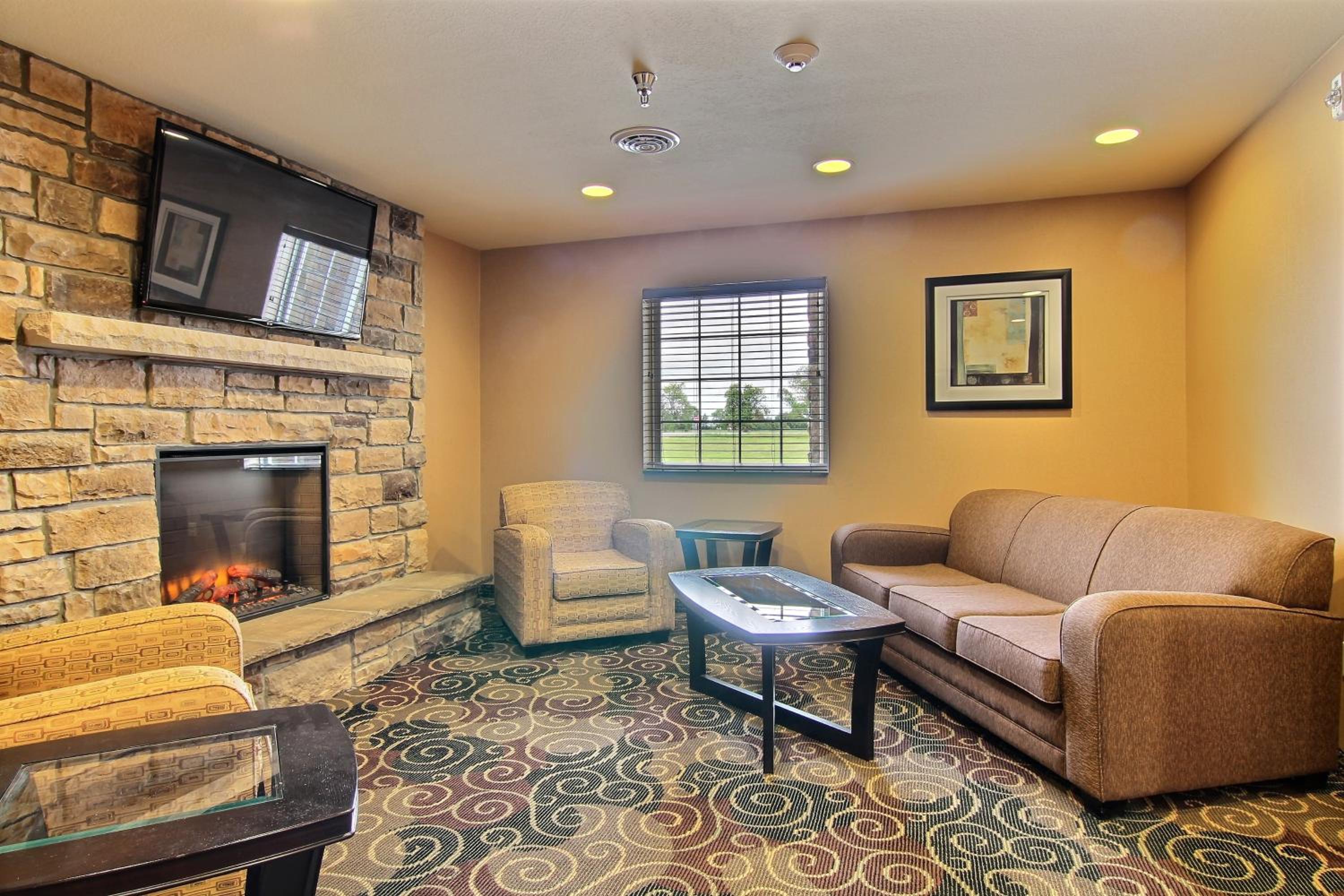 AmeriVu inn and Suites - Crookston