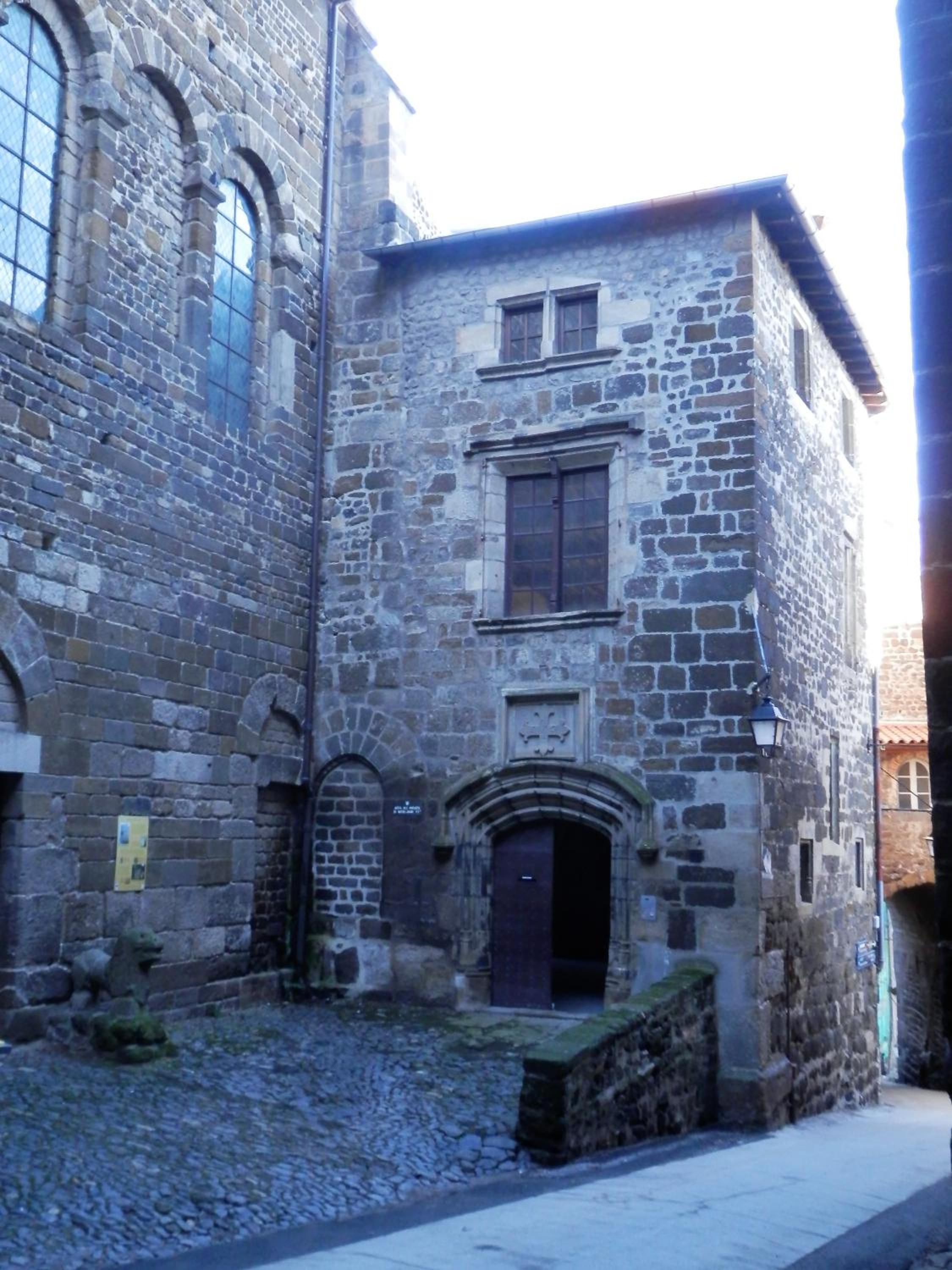Chambres d'hôtes La Prévôté - Ancien couvent contre la Cathédrale view 2