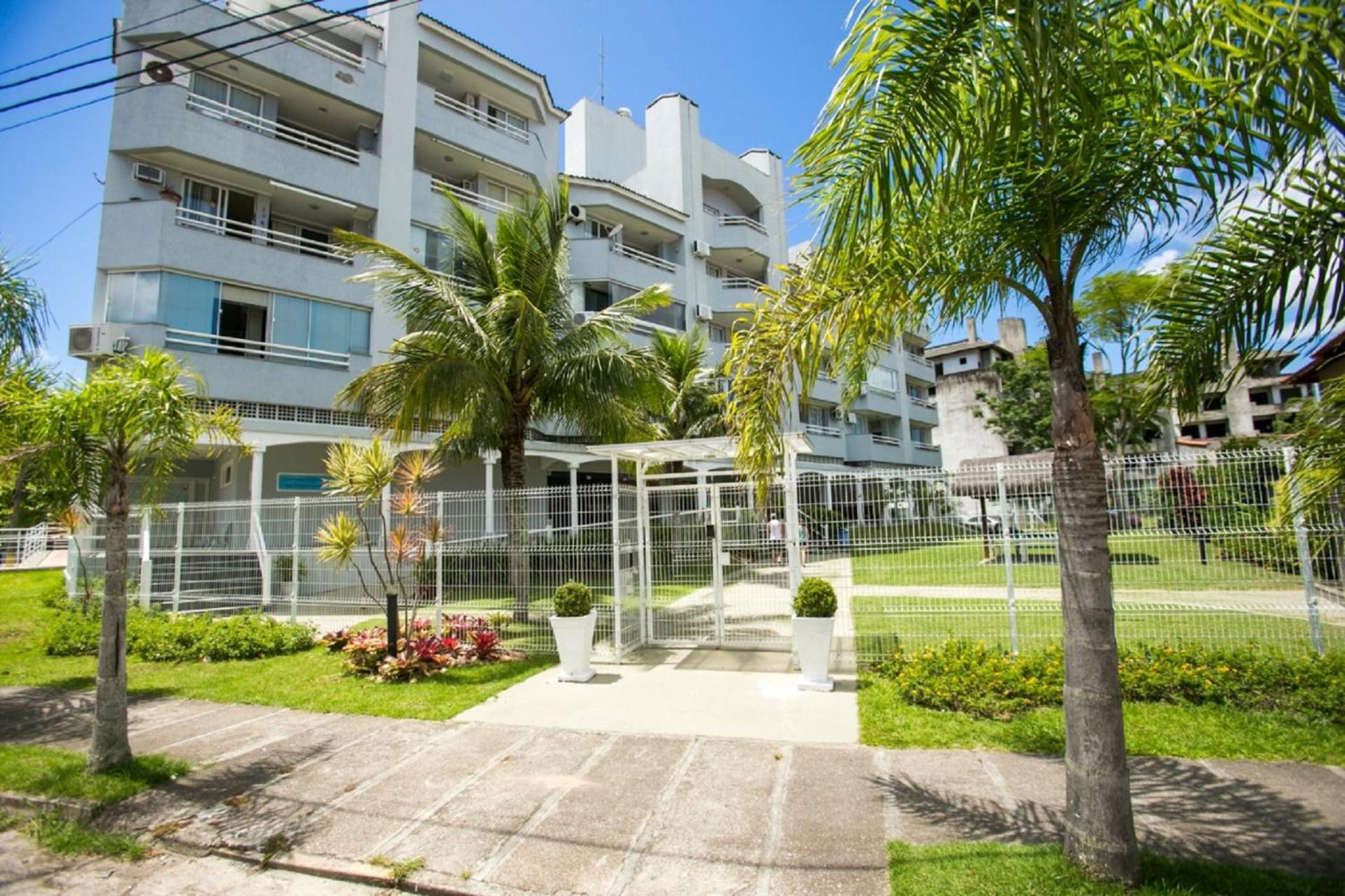 Hotel Jurerê Summer - Vista pro Mar - Ultra Internet 600 Mega - Image 1