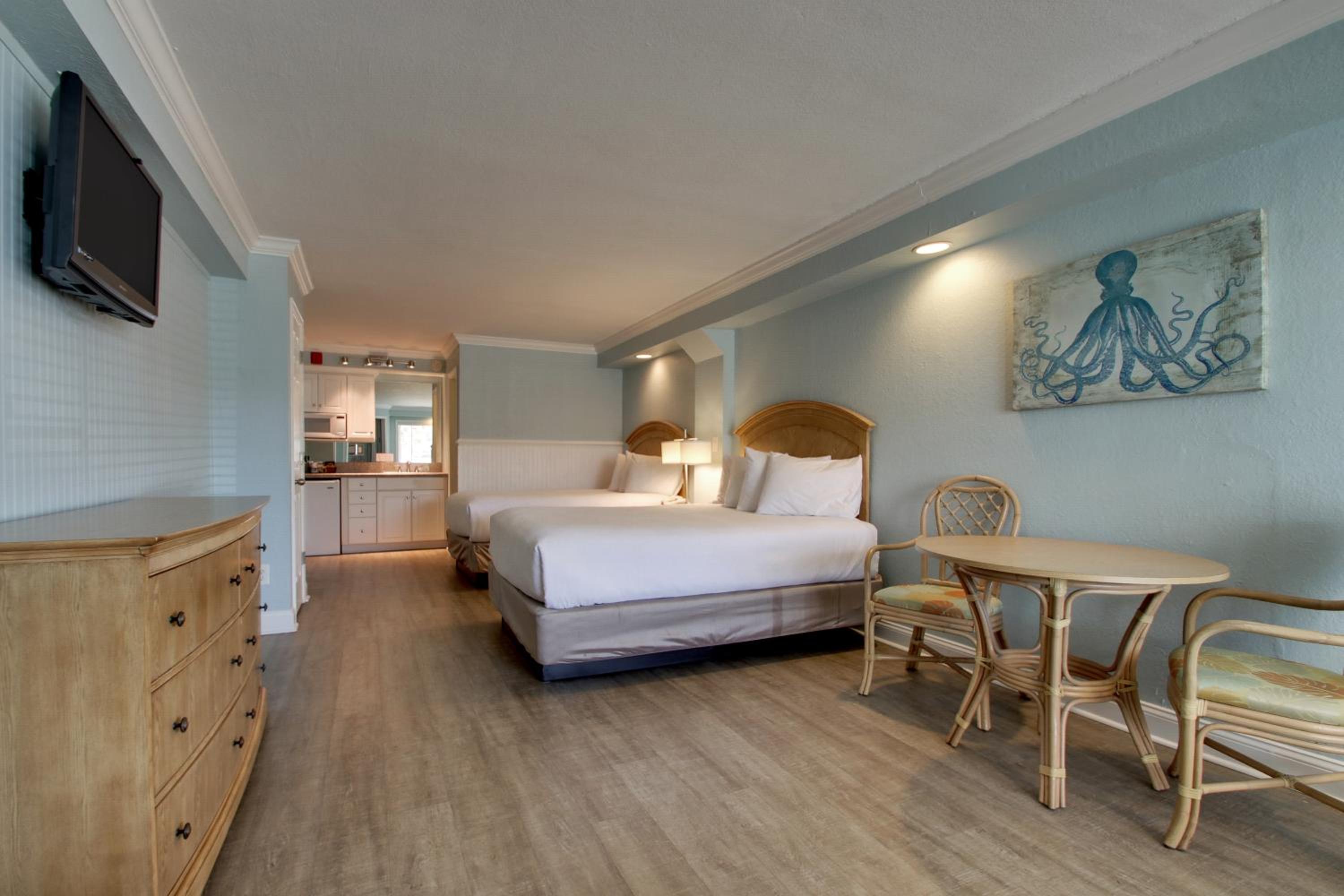 Islander Hotel & Resort