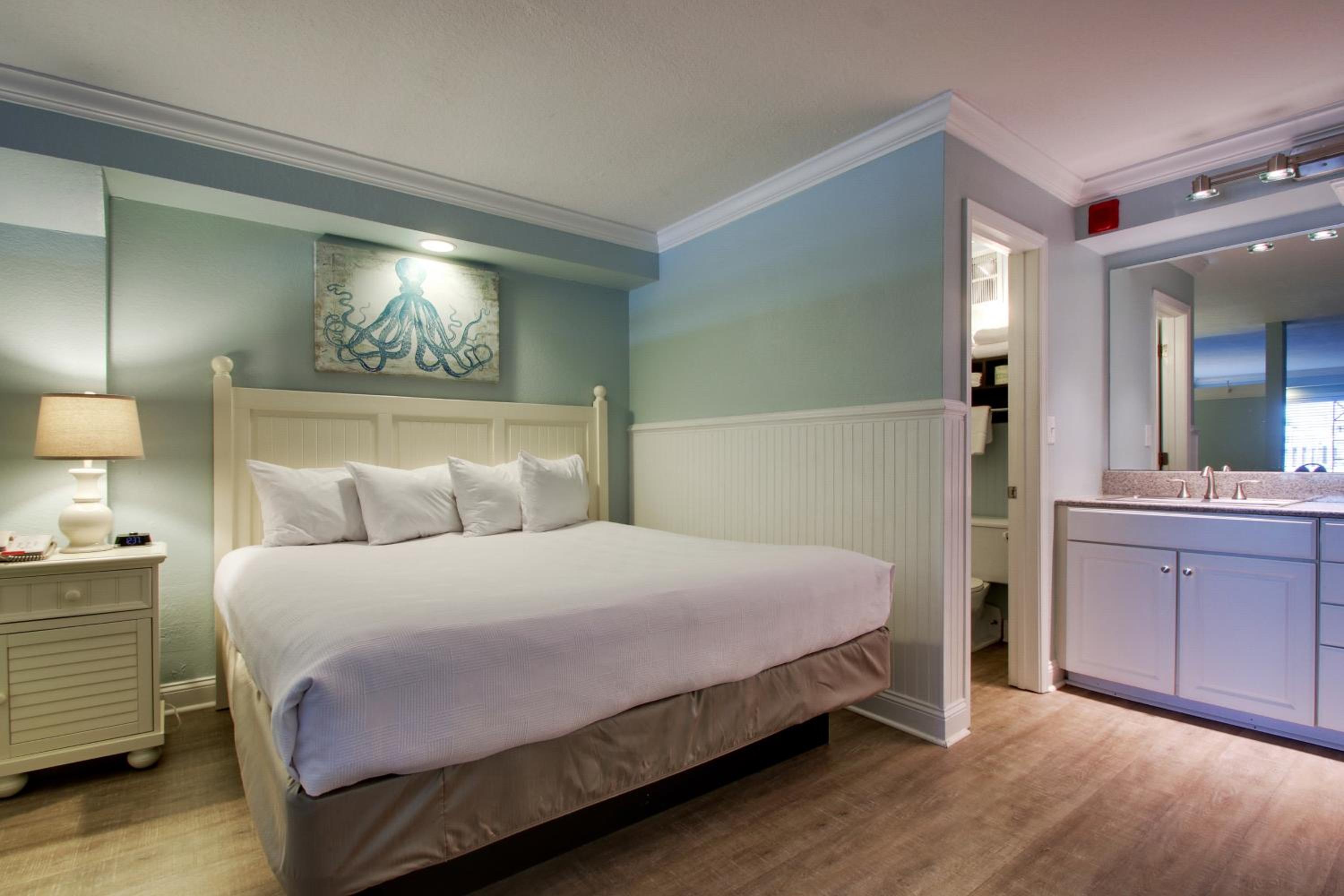 Islander Hotel & Resort