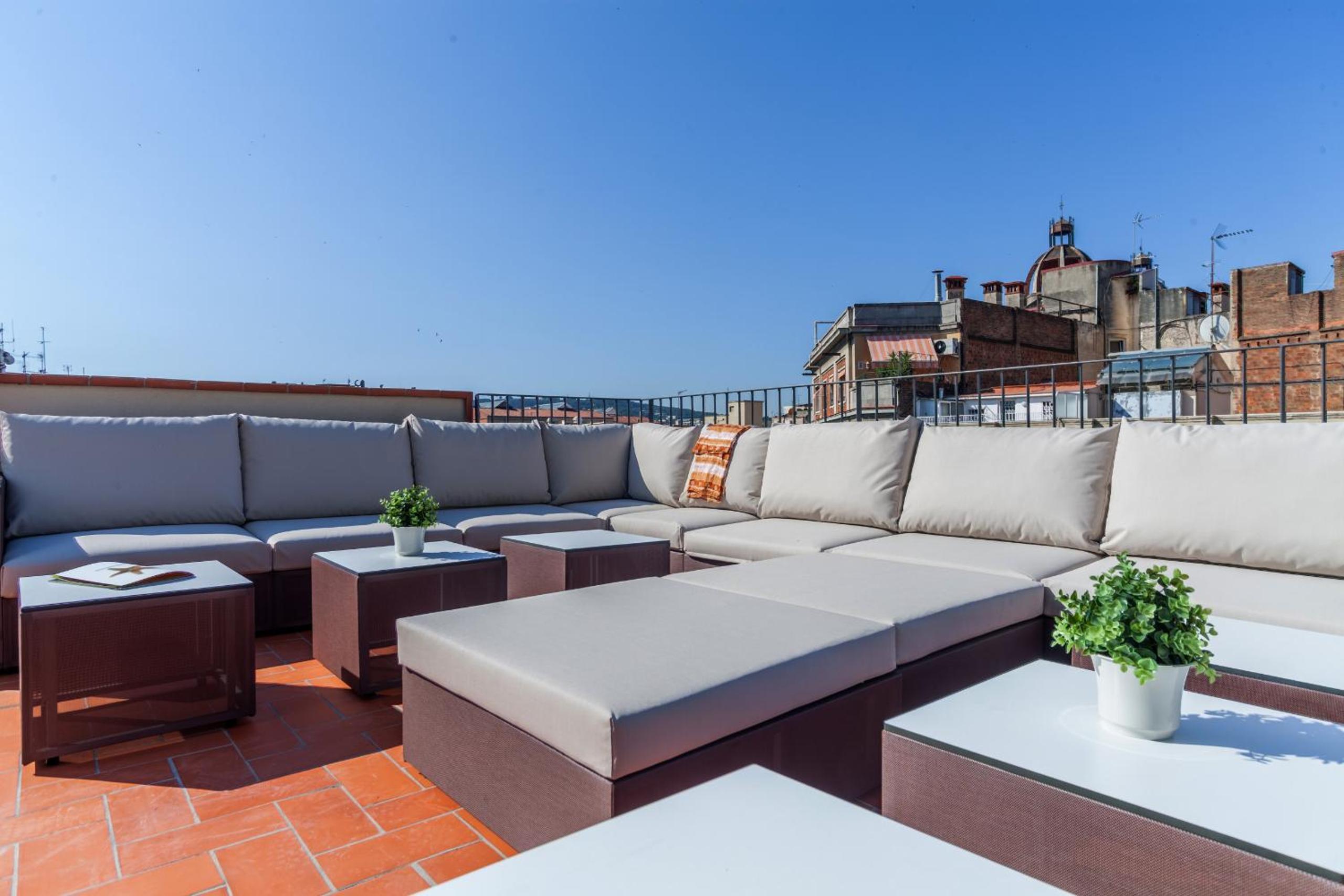 Aparteasy - Deluxe Family Apartments with Pool photo 4