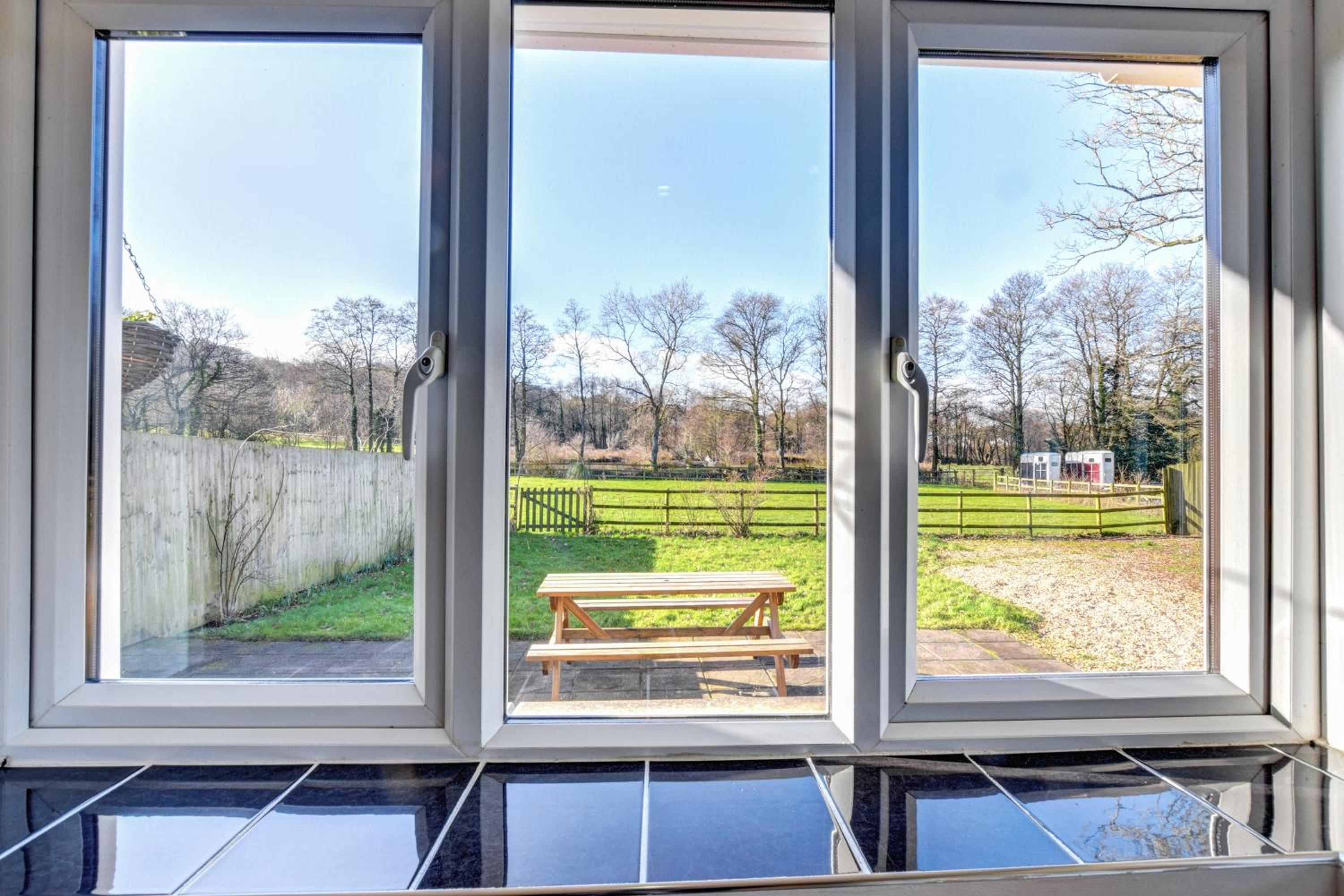 2 Bed in Cardiff oc-45378 view 3