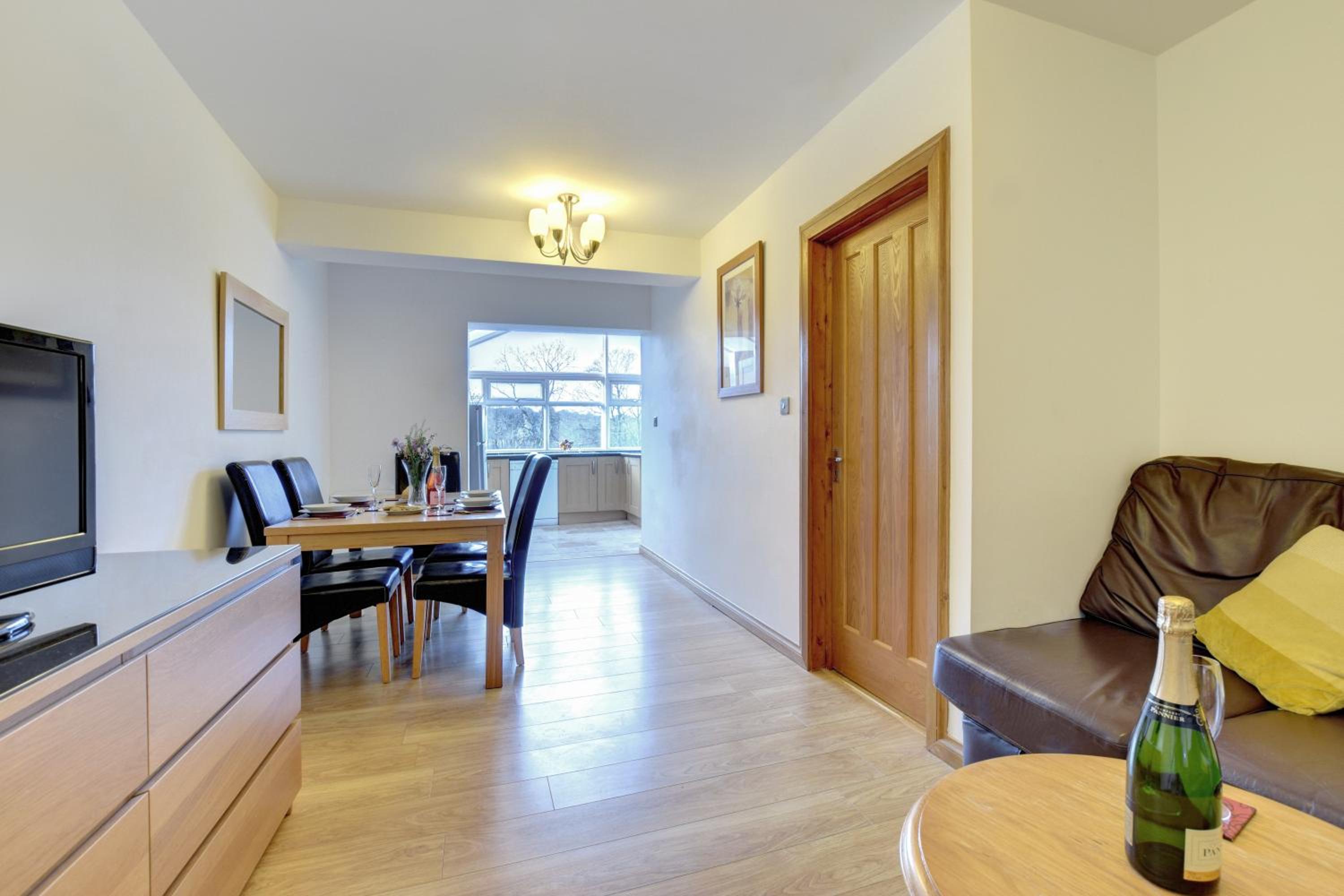 2 Bed in Cardiff oc-45394