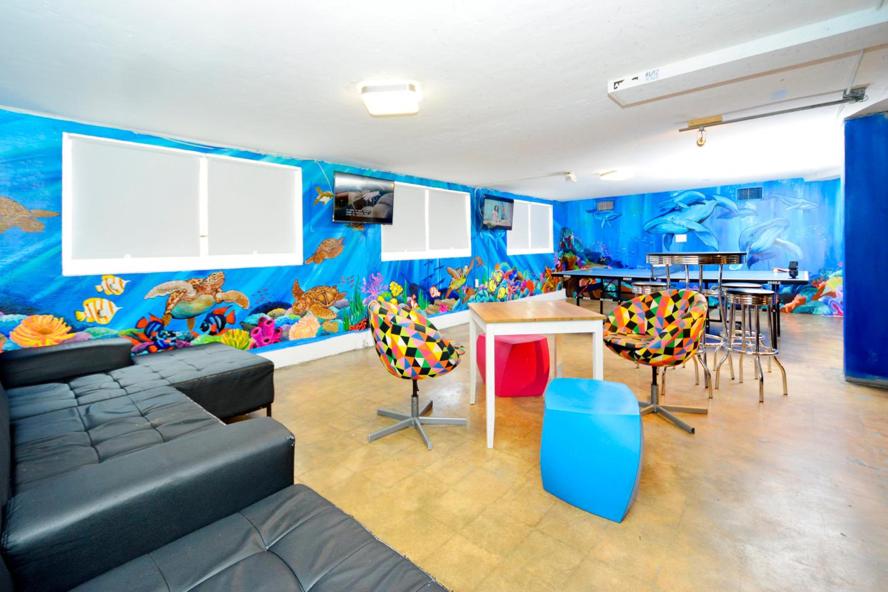 South Beach Rooms and Hostel