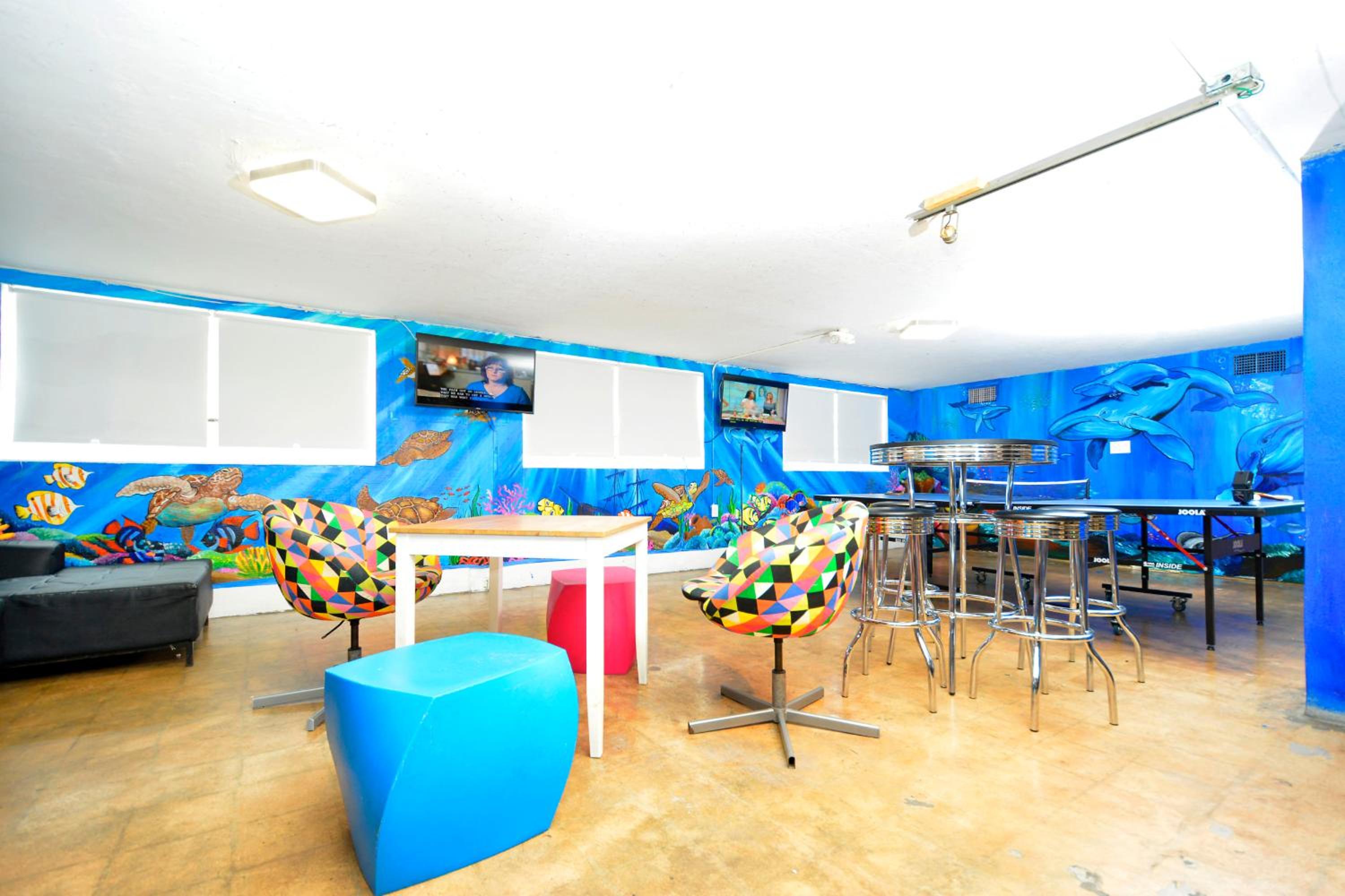 South Beach Rooms and Hostel