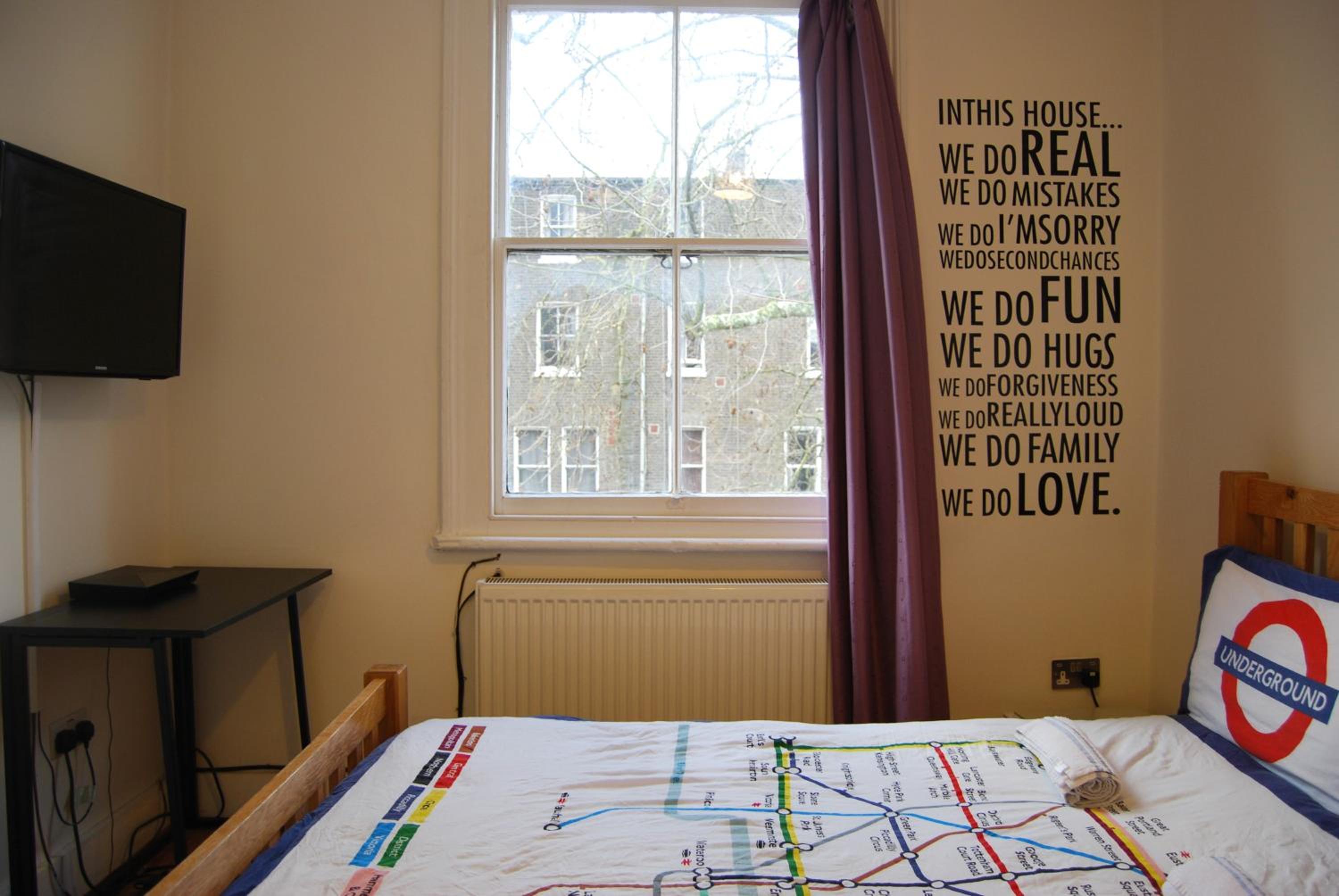 Saint James Backpackers