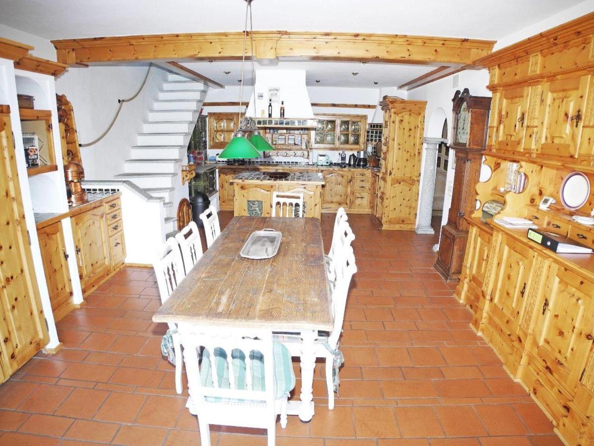 Villa Orselina App 7273