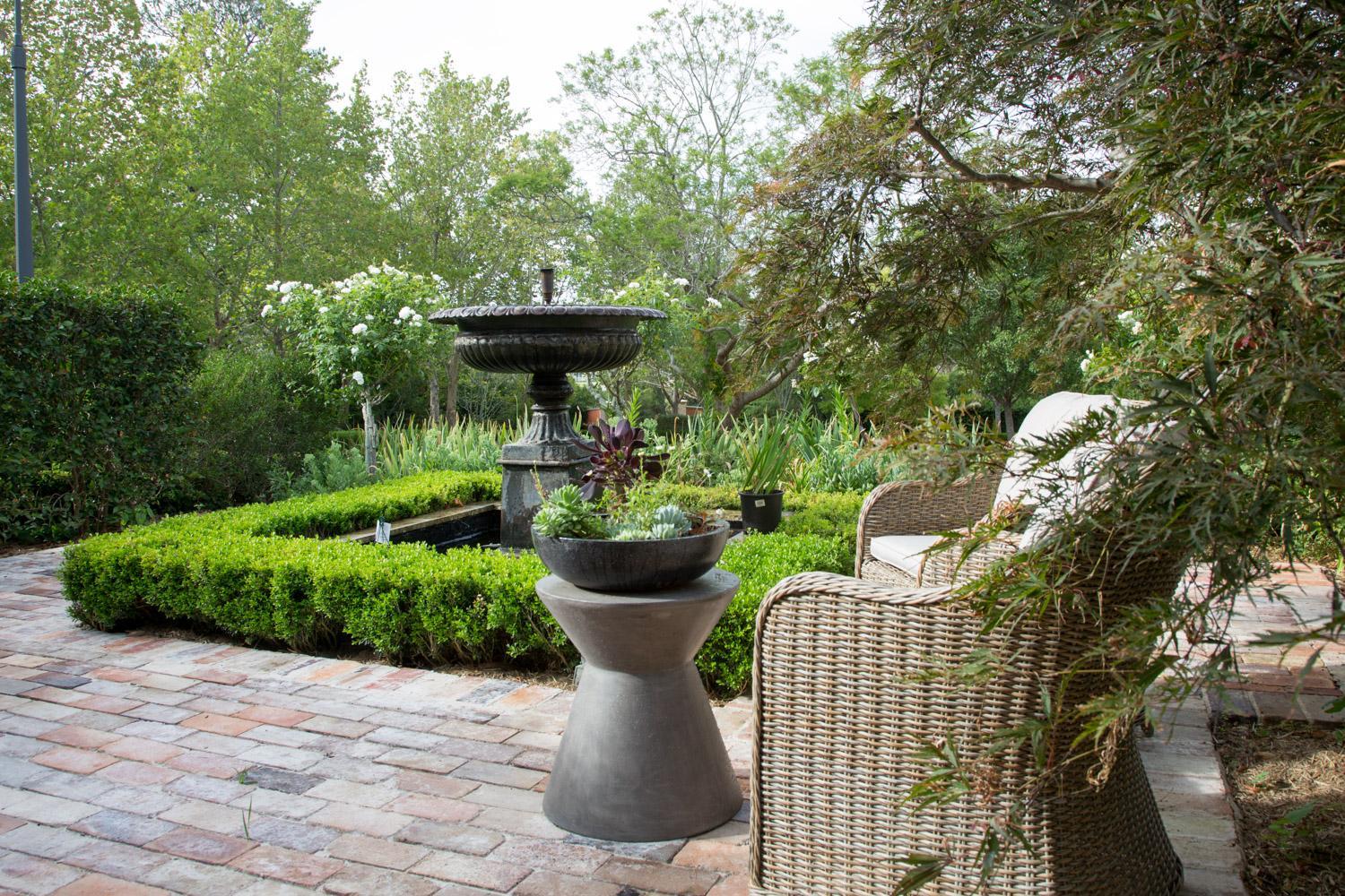 One Bedroom Cottage with Shared Pool